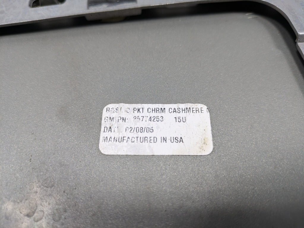 00 - 05 CADILLAC DEVILLE OEM TRUNK LID LICENSE PLATE THIRD BRAKE LIGHT ASSEMBLY