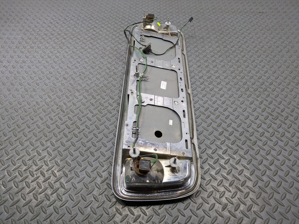 00 - 05 CADILLAC DEVILLE OEM TRUNK LID LICENSE PLATE THIRD BRAKE LIGHT ASSEMBLY