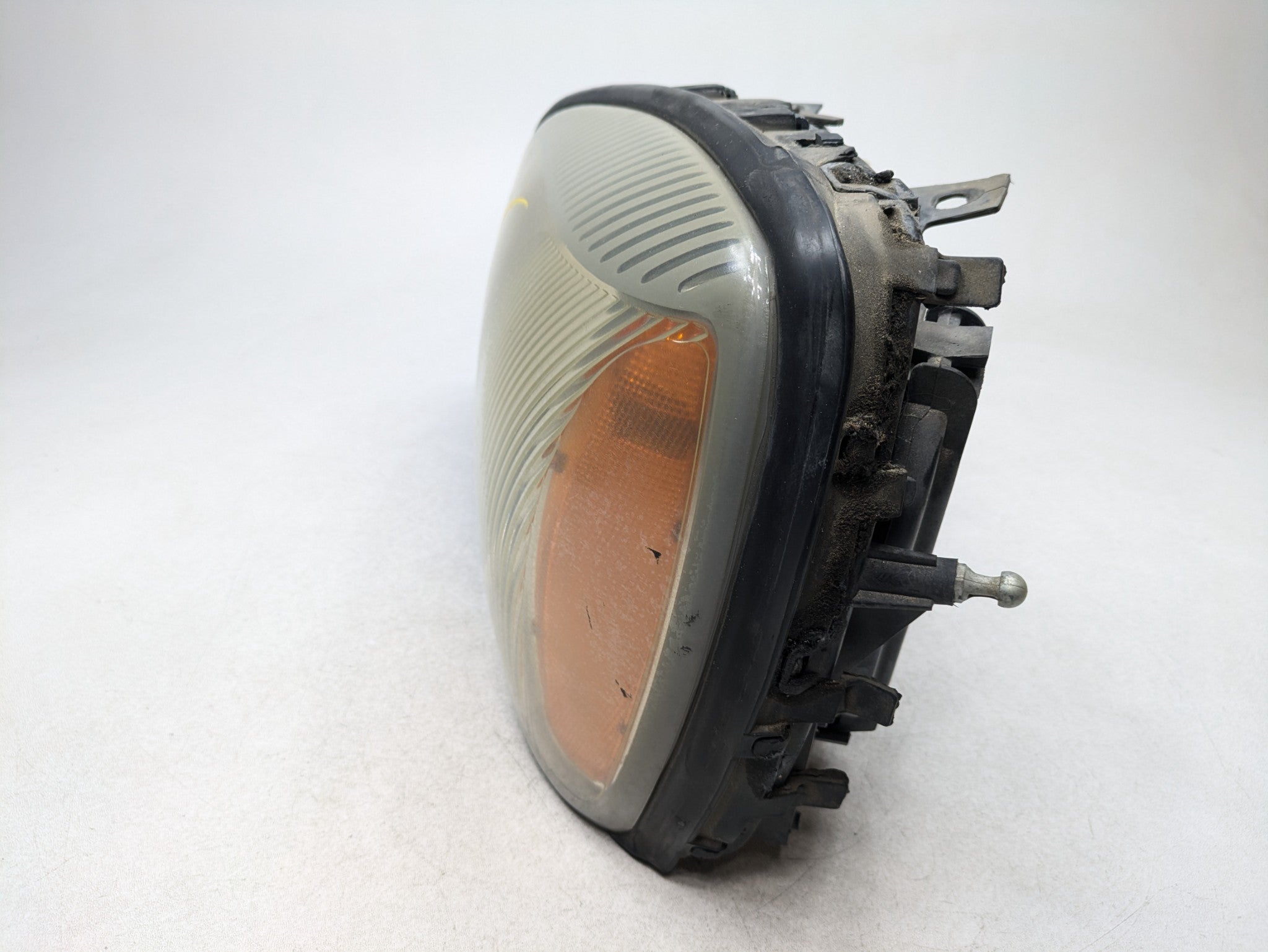00 - 05 CADILLAC DEVILLE OEM HALOGEN HEADLAMP ASSEMBLY FRONT LEFT DRIVER SIDE