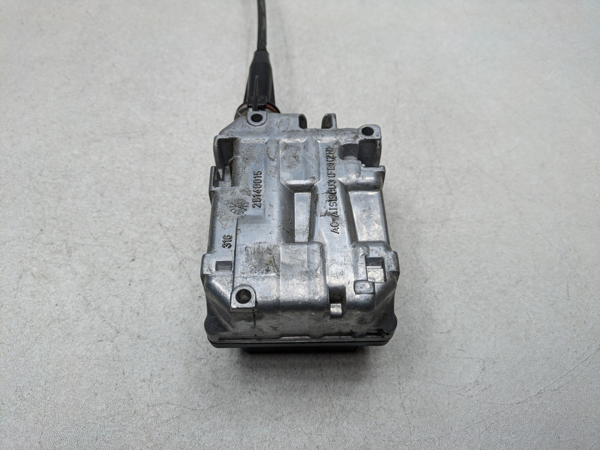 2000 - 2005 CADILLAC DEVILLE OEM CRUISE COMPUTER CONTROL MODULE UNIT WITH CABLE