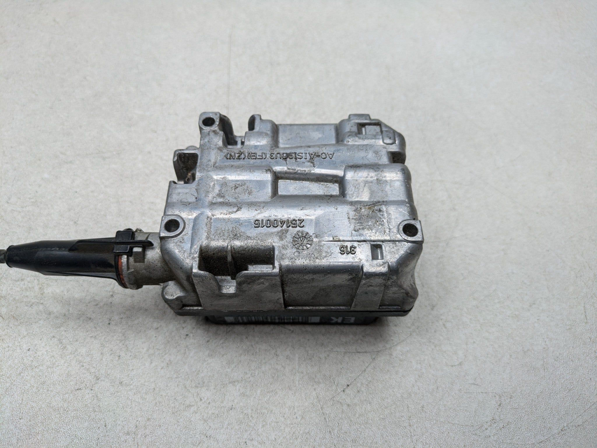 2000 - 2005 CADILLAC DEVILLE OEM CRUISE COMPUTER CONTROL MODULE UNIT WITH CABLE