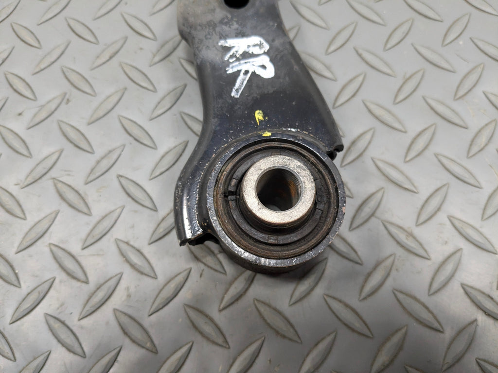 2012 - 2014 HYUNDAI AZERA OEM UPPER CONTROL ARM  REAR RIGHT PASSENGER SIDE