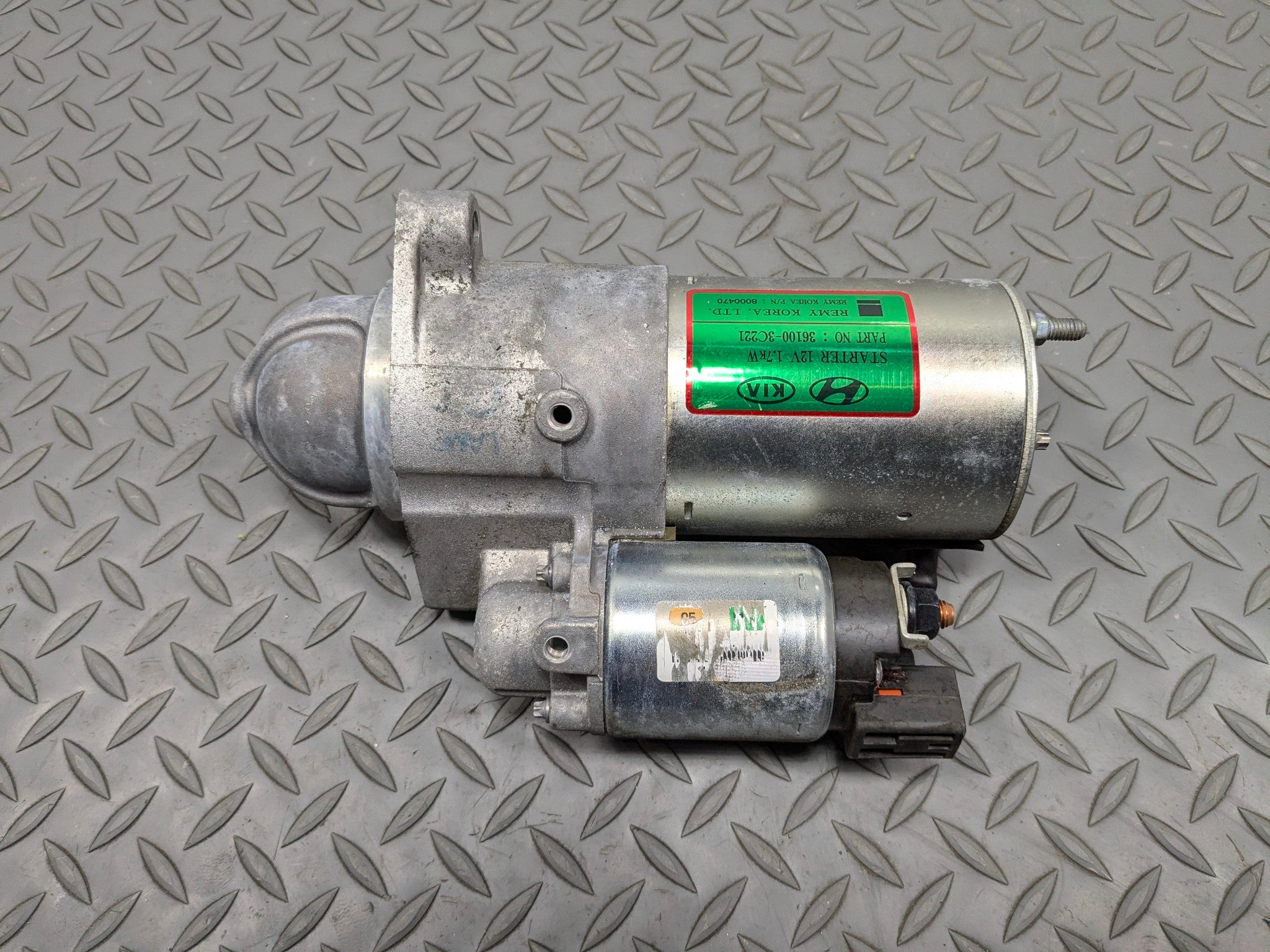 2012 - 2014 HYUNDAI AZERA OEM ENGINE STARTER MOTOR ASSEMBLY