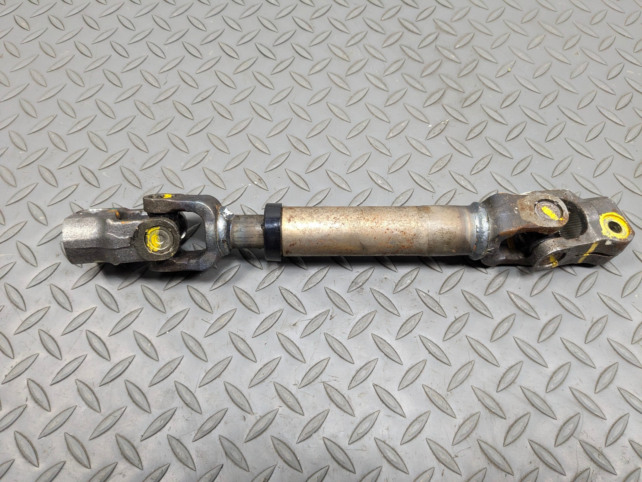 2012 - 2014 HYUNDAI AZERA OEM STEERING COLUMN INTERMEDIATE JOINT SHAFT ASSEMBLY