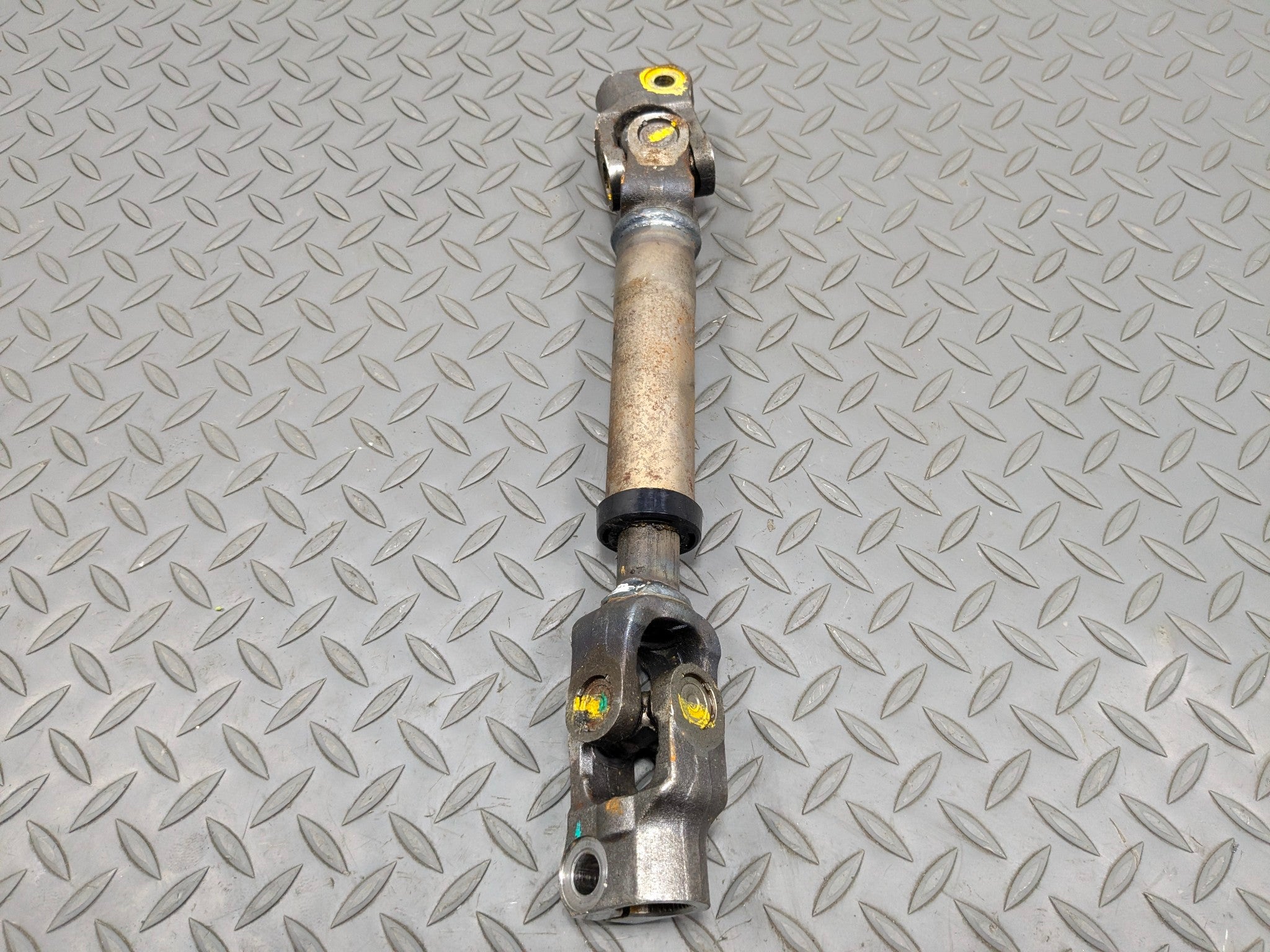 2012 - 2014 HYUNDAI AZERA OEM STEERING COLUMN INTERMEDIATE JOINT SHAFT ASSEMBLY