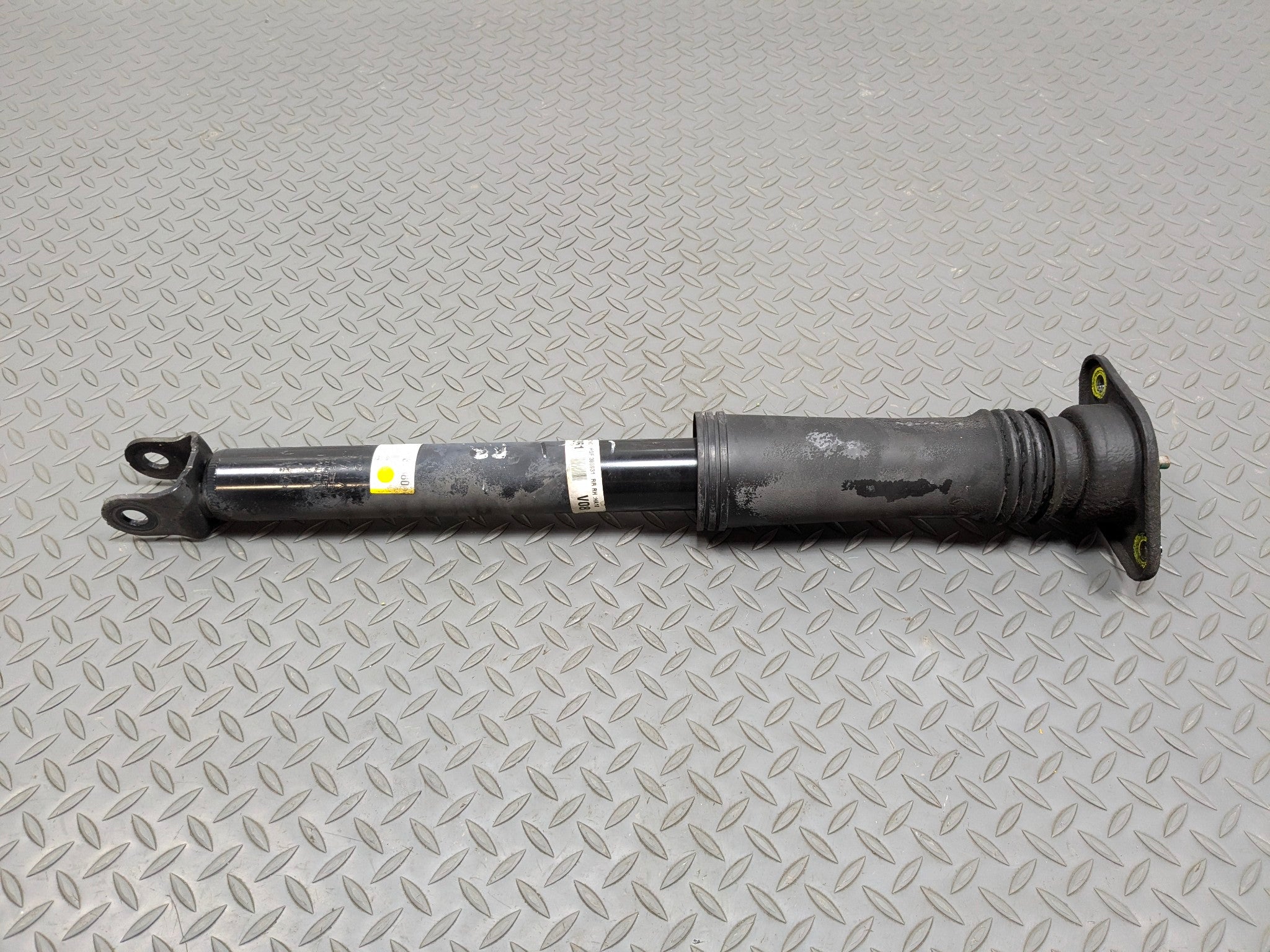 2012 - 2014 HYUNDAI AZERA OEM SUSPENSION SHOCK ABSORBER STRUT REAR RIGHT SIDE