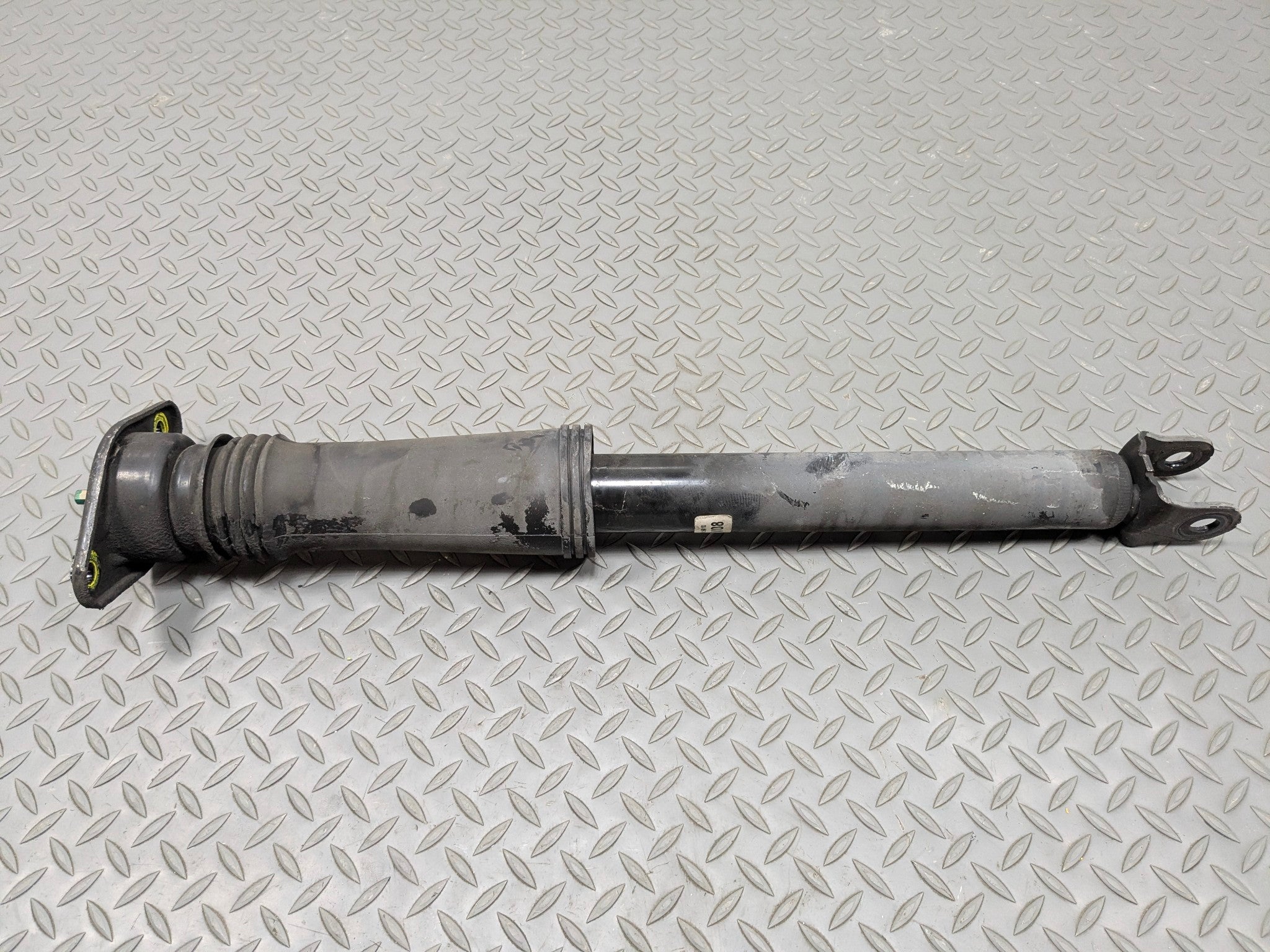 2012 - 2014 HYUNDAI AZERA OEM SUSPENSION SHOCK ABSORBER STRUT REAR RIGHT SIDE