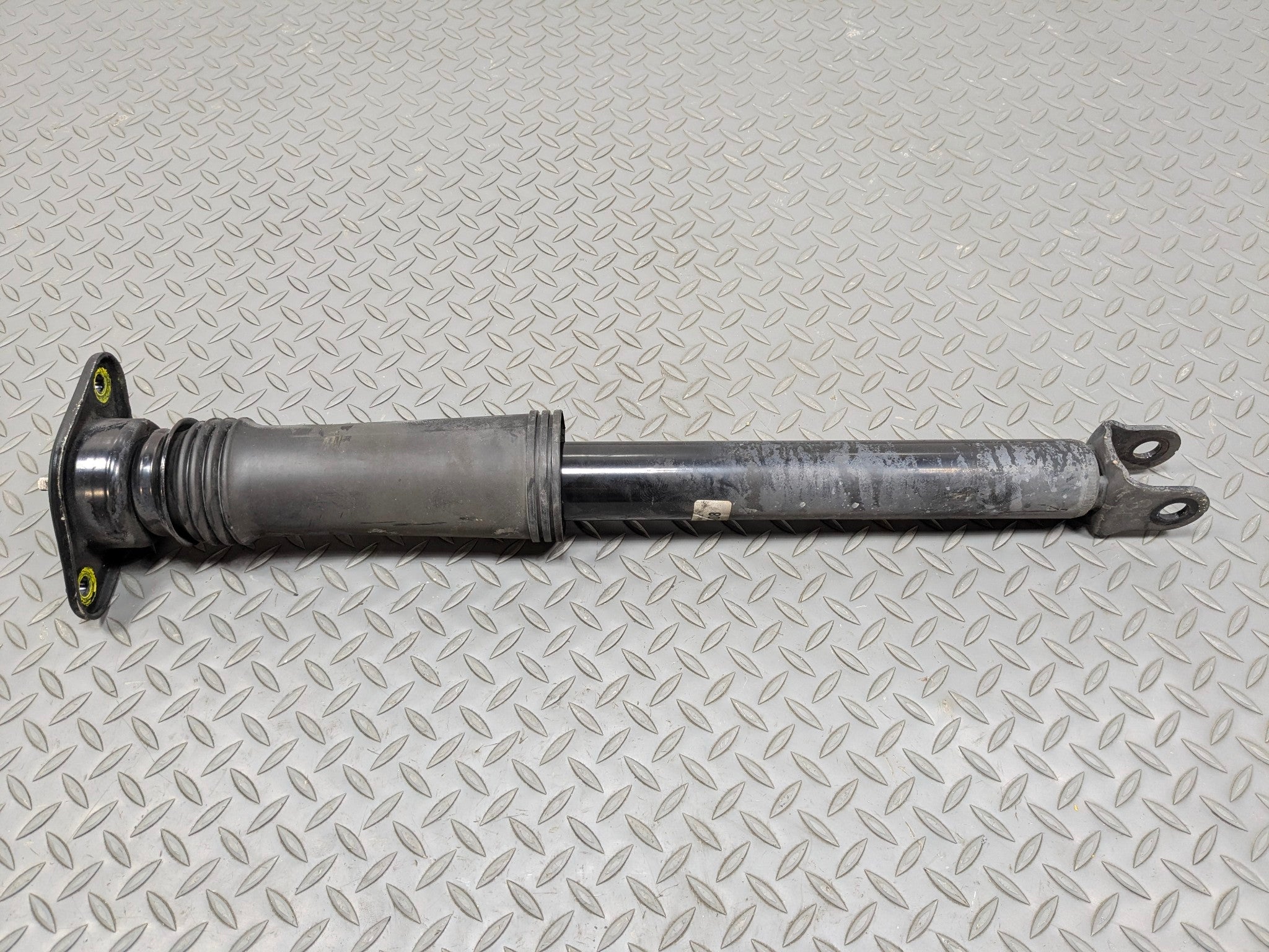 2012 - 2014 HYUNDAI AZERA OEM SUSPENSION SHOCK ABSORBER STRUT REAR LEFT SIDE