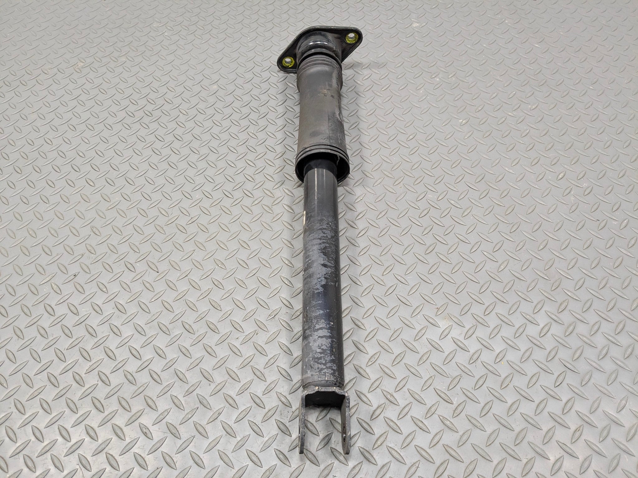 2012 - 2014 HYUNDAI AZERA OEM SUSPENSION SHOCK ABSORBER STRUT REAR LEFT SIDE