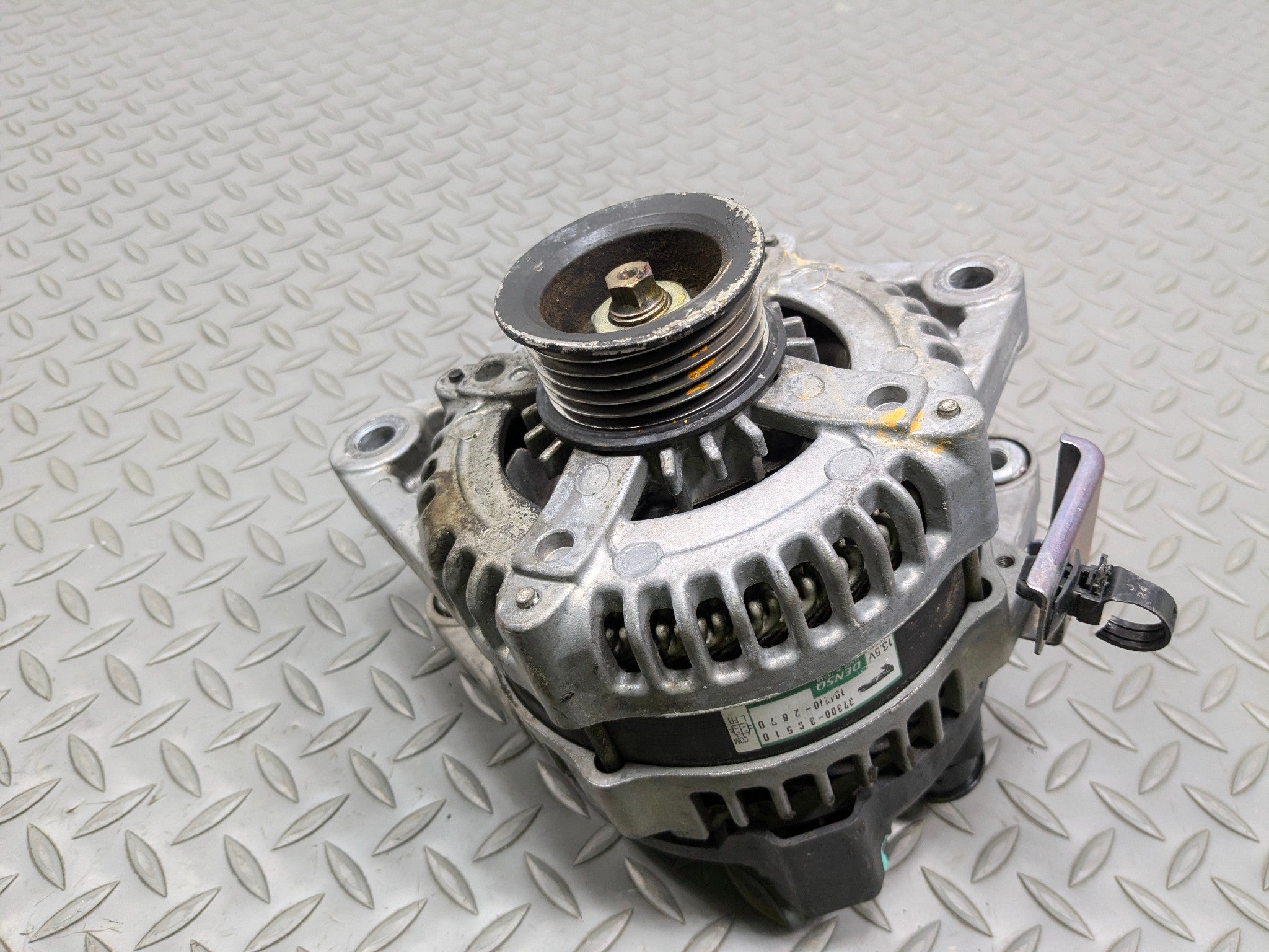 2012 - 2014 HYUNDAI AZERA OEM ALTERNATOR ENGINE MOTOR POWER GENERATOR ASSEMBLY