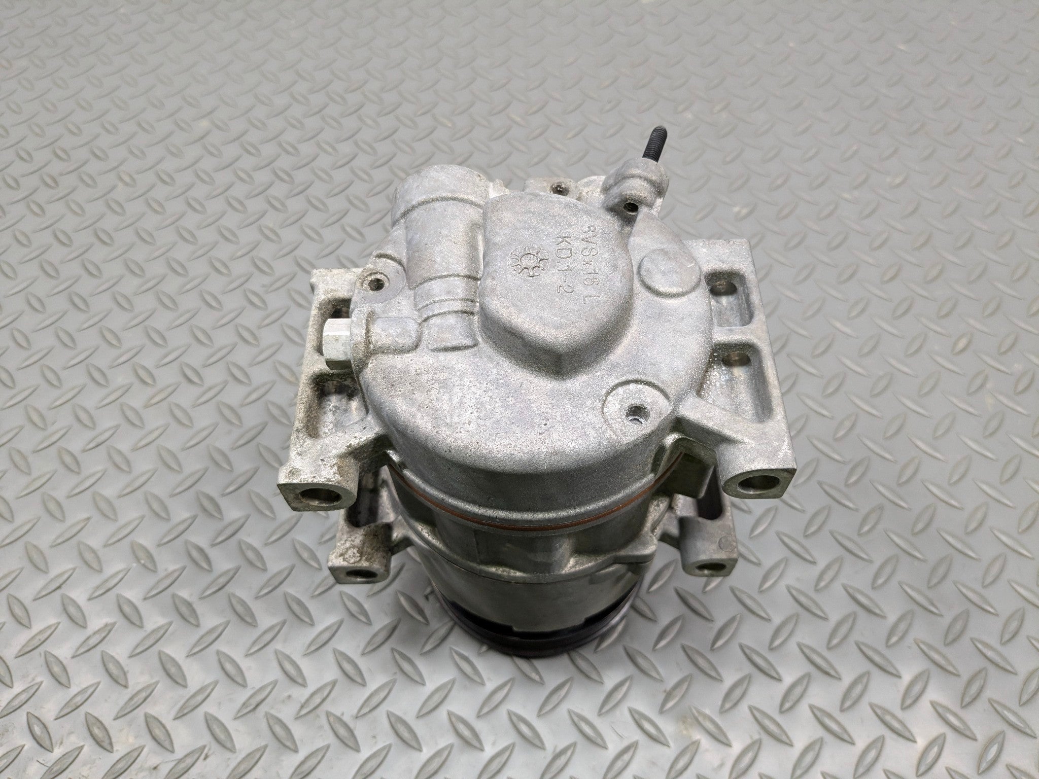2012 - 2014 HYUNDAI AZERA OEM AC AIR CONDITIONING COMPRESSOR PUMP UNIT