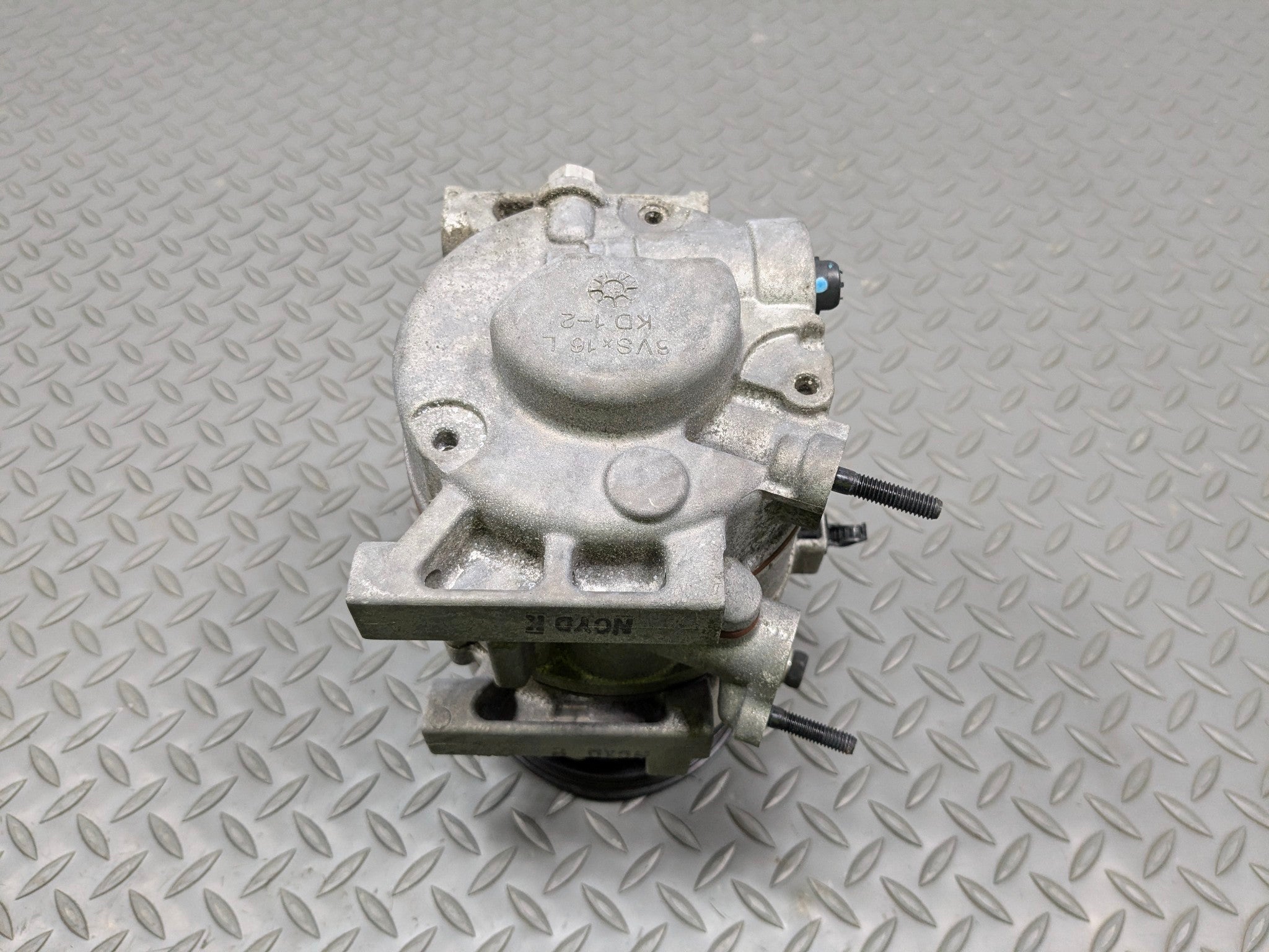 2012 - 2014 HYUNDAI AZERA OEM AC AIR CONDITIONING COMPRESSOR PUMP UNIT