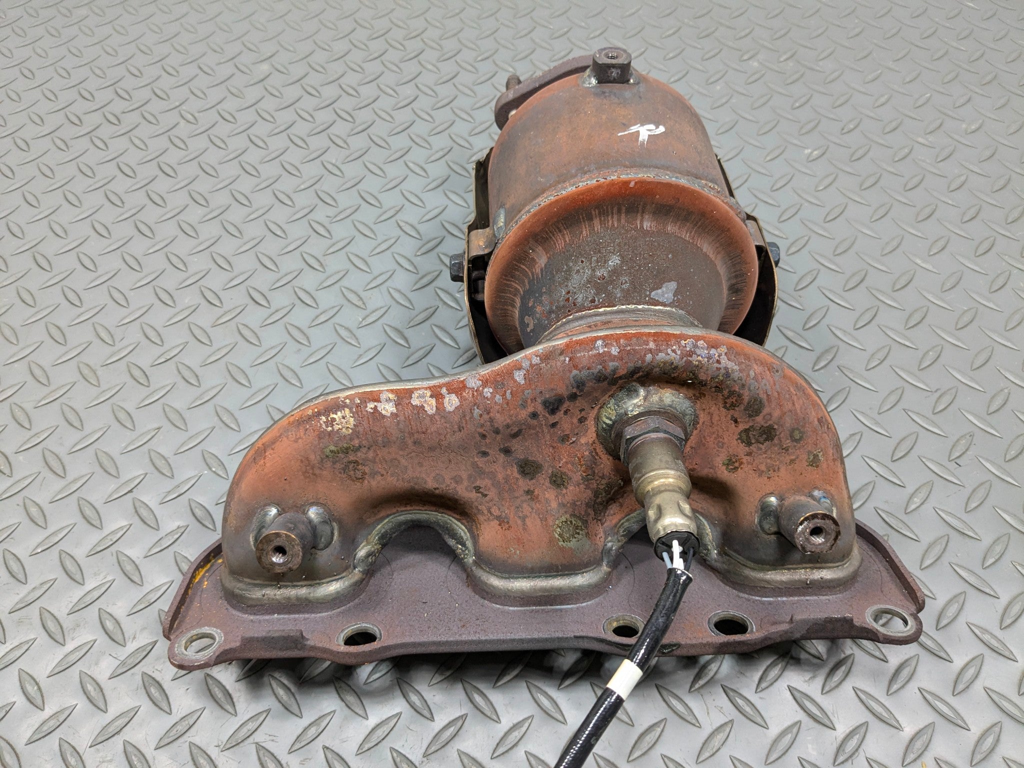2012 - 2014 HYUNDAI AZERA OEM REAR EXHAUST MANIFOLD DOWNPIPE ASSEMBLY
