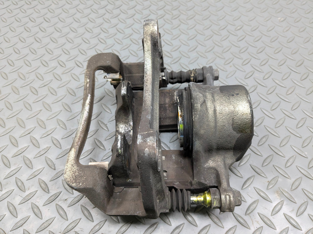 2012 - 2014 HYUNDAI AZERA OEM BRAKE CALIPER ASSEMBLY FRONT LEFT DRIVER SIDE