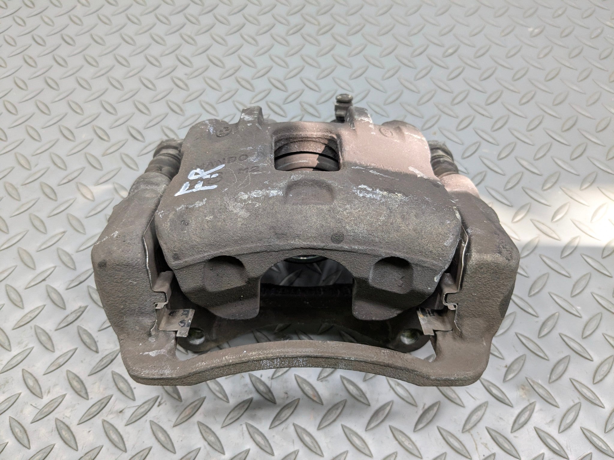2012 - 2014 HYUNDAI AZERA OEM BRAKE CALIPER ASSEMBLY FRONT RIGHT PASSENGER SIDE