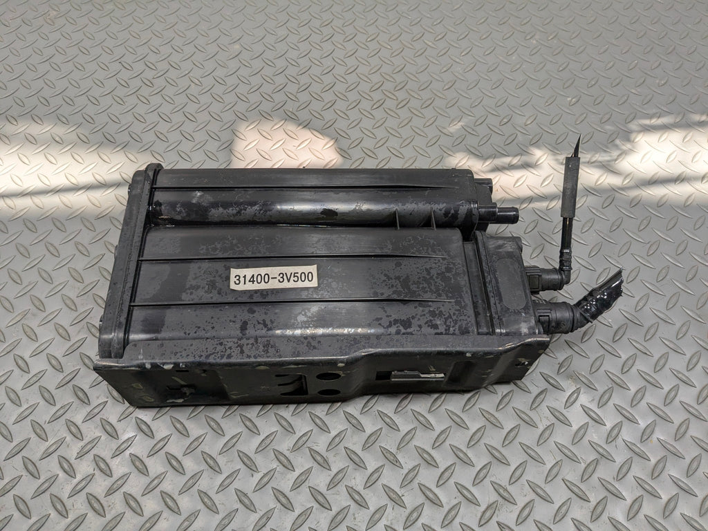 2012 - 2014 HYUNDAI AZERA OEM FUEL VAPOR EVAPORATOR EMISSION EVAP CANISTER