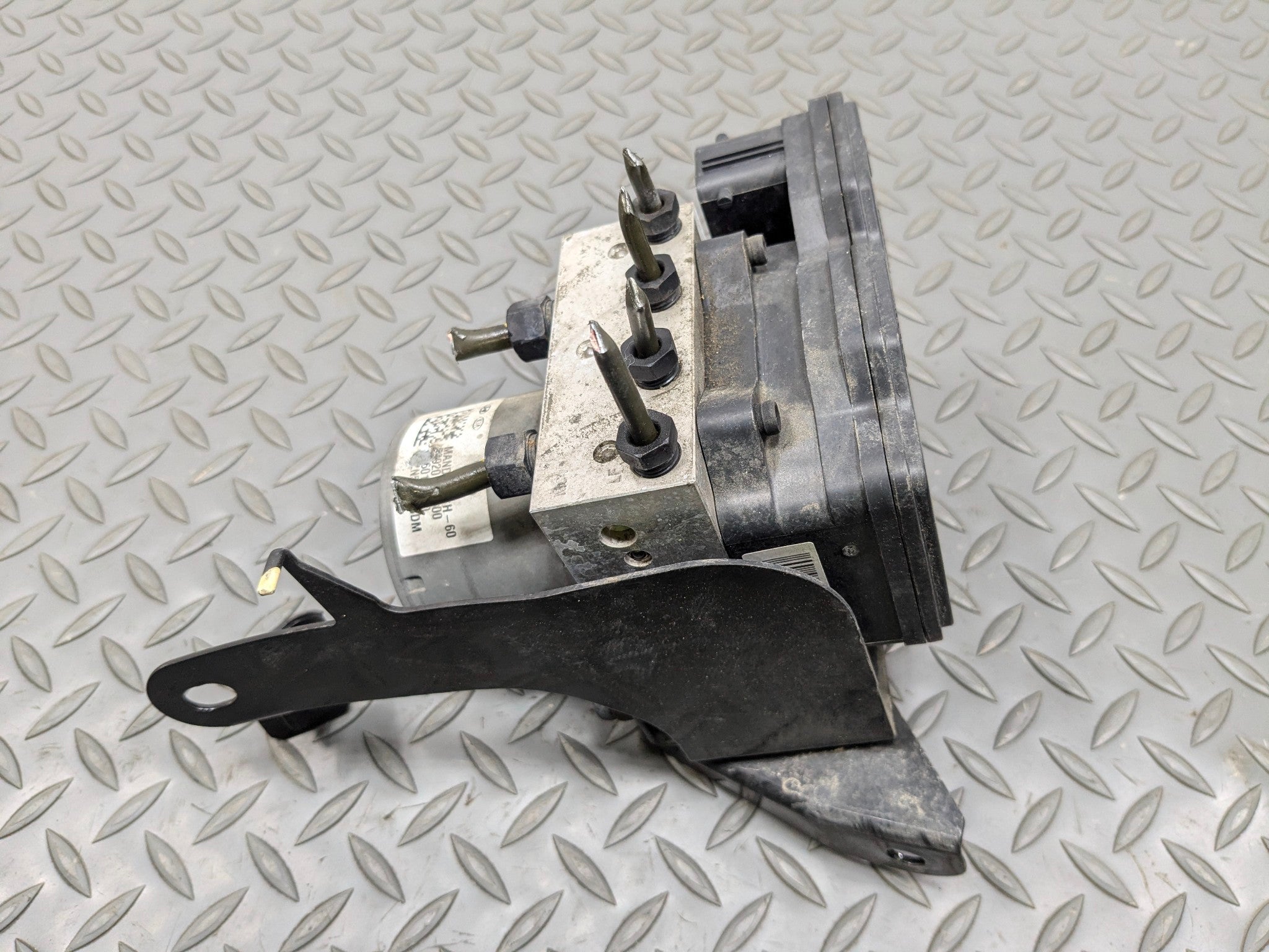 2012 - 2014 HYUNDAI AZERA OEM ANTI LOCK BRAKE SYSTEM ABS PUMP MODULE