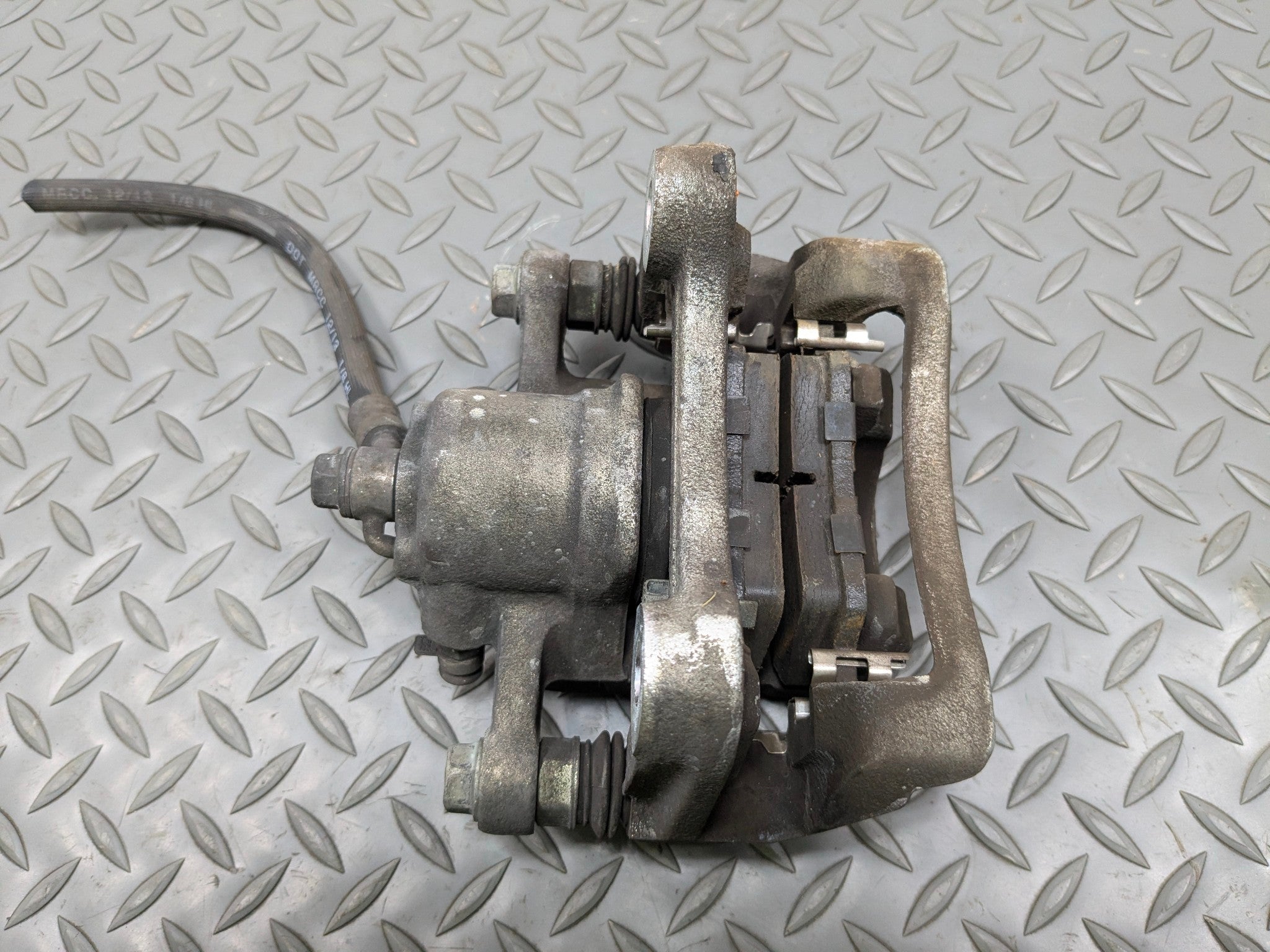 2012 - 2014 HYUNDAI AZERA OEM BRAKE CALIPER ASSEMBLY REAR RIGHT PASSENGER SIDE