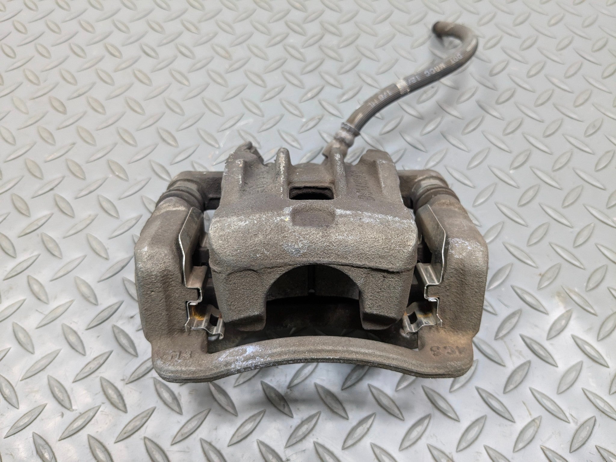 2012 - 2014 HYUNDAI AZERA OEM BRAKE CALIPER ASSEMBLY REAR LEFT DRIVER SIDE