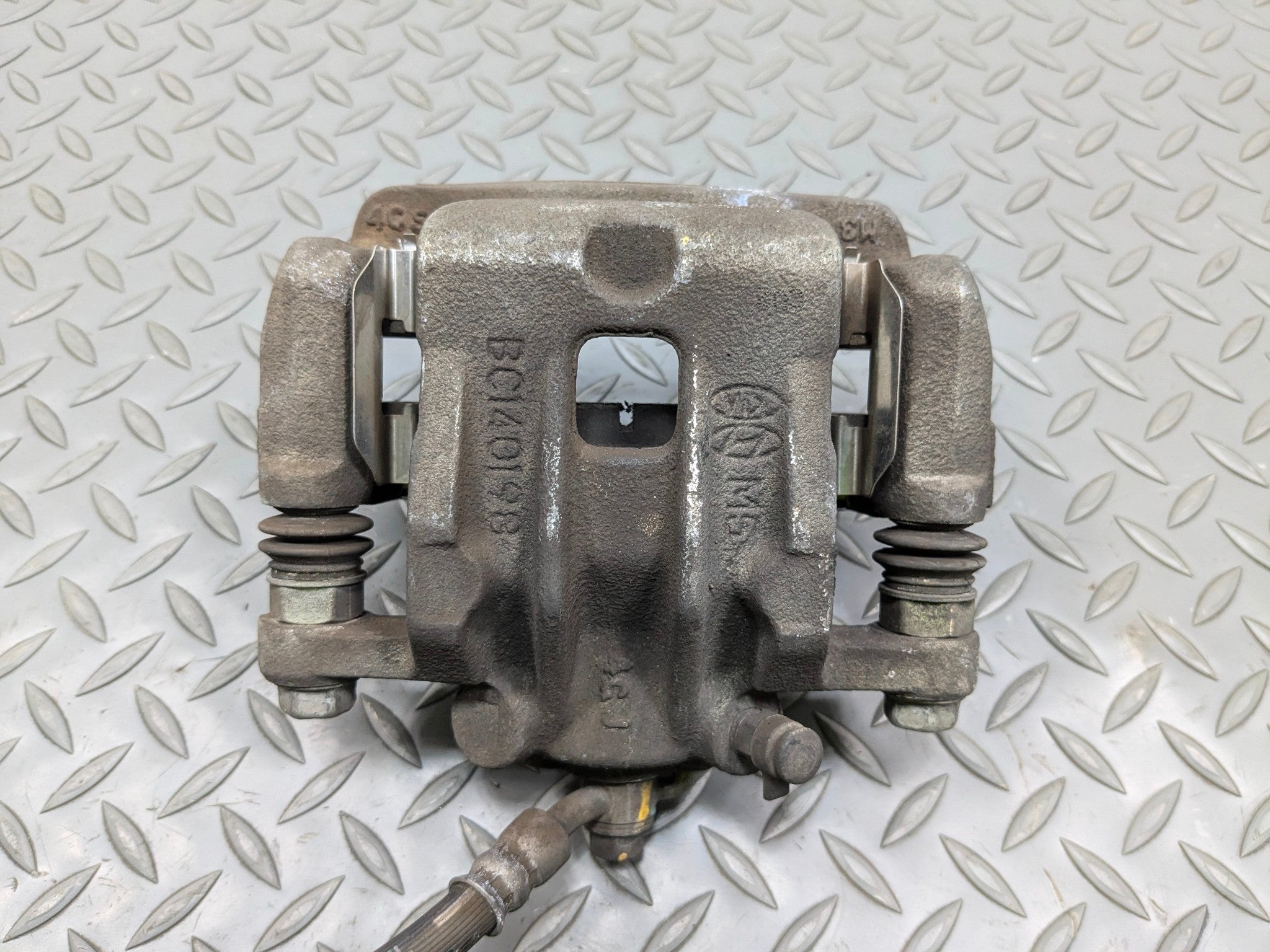 2012 - 2014 HYUNDAI AZERA OEM BRAKE CALIPER ASSEMBLY REAR LEFT DRIVER SIDE