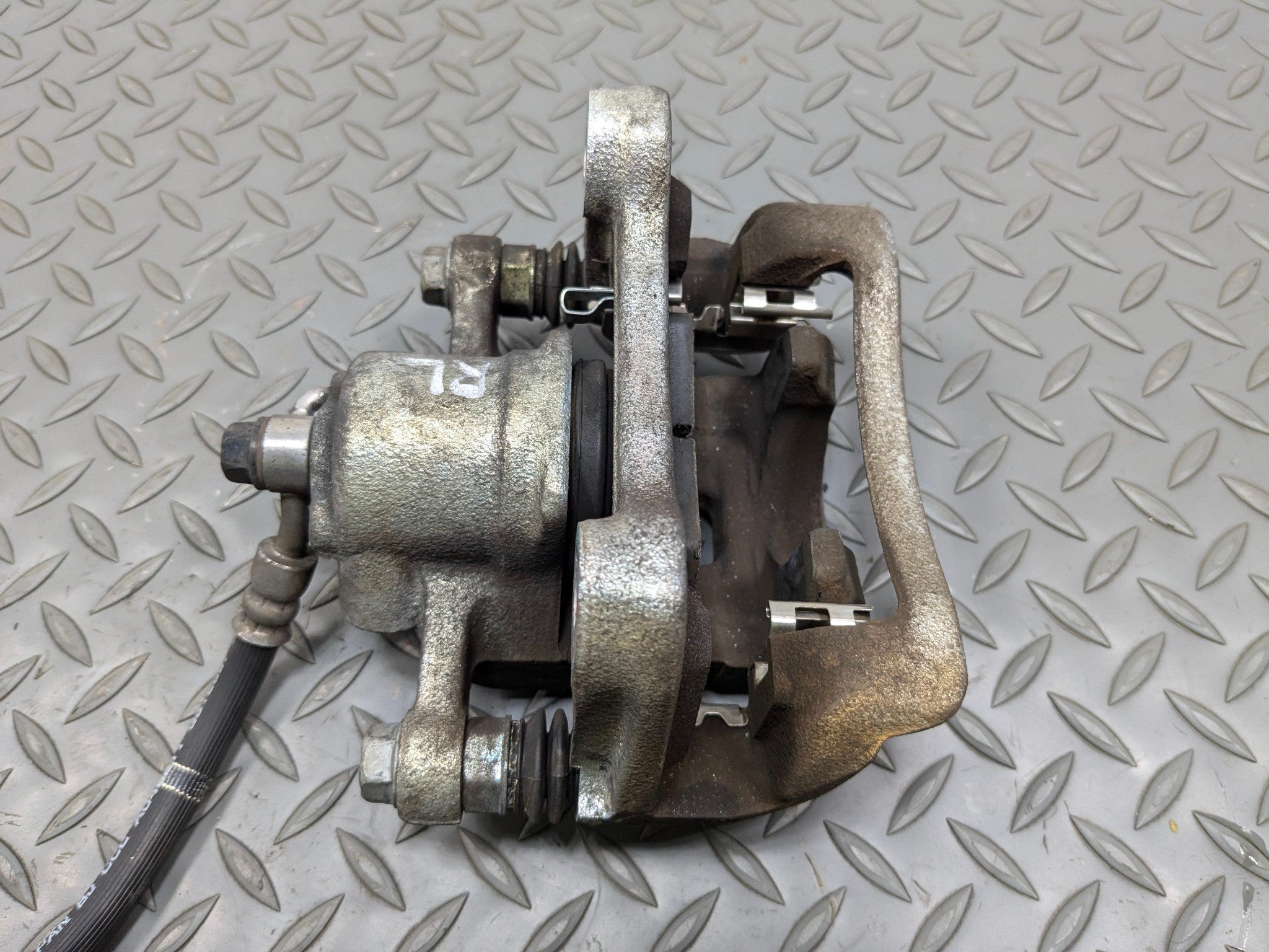 2012 - 2014 HYUNDAI AZERA OEM BRAKE CALIPER ASSEMBLY REAR LEFT DRIVER SIDE