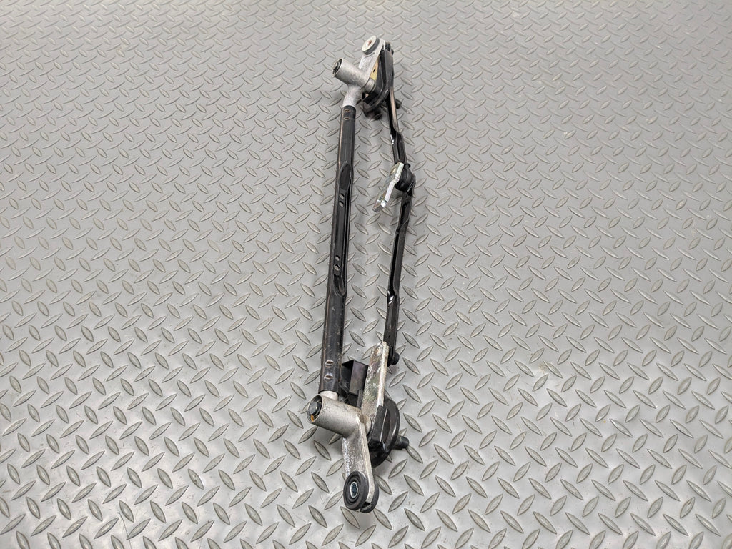2012 - 2014 HYUNDAI AZERA OEM WINDSHIELD WIPER TRANSMISSION LINKAGE ASSEMBLY
