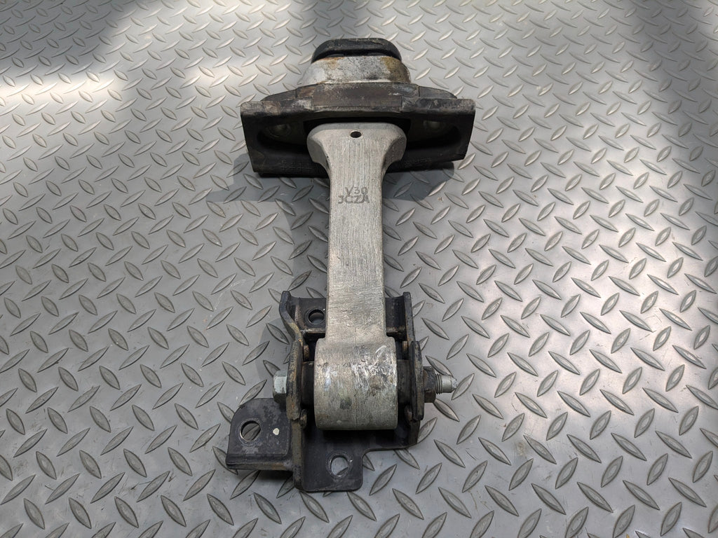 2012 - 2014 HYUNDAI AZERA OEM ENGINE MOUNT SUPPORT BRACKET TORQUE STRUT