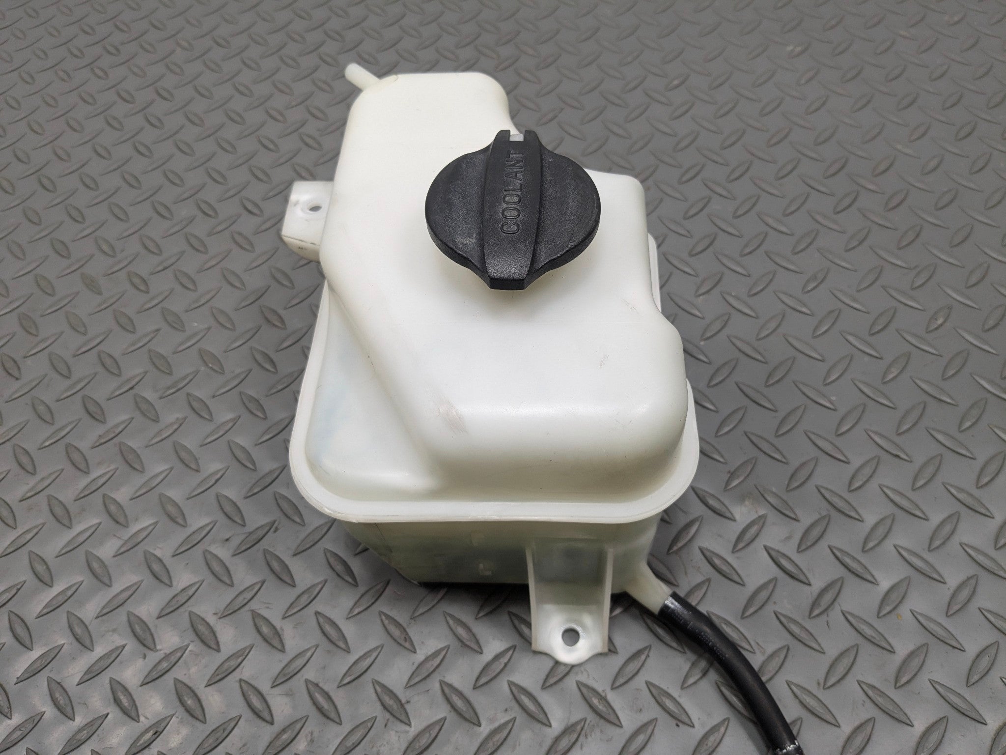 2012 - 2014 HYUNDAI AZERA OEM COOLANT RECOVERY BOTTLE EXPANSION RESERVOIR TANK