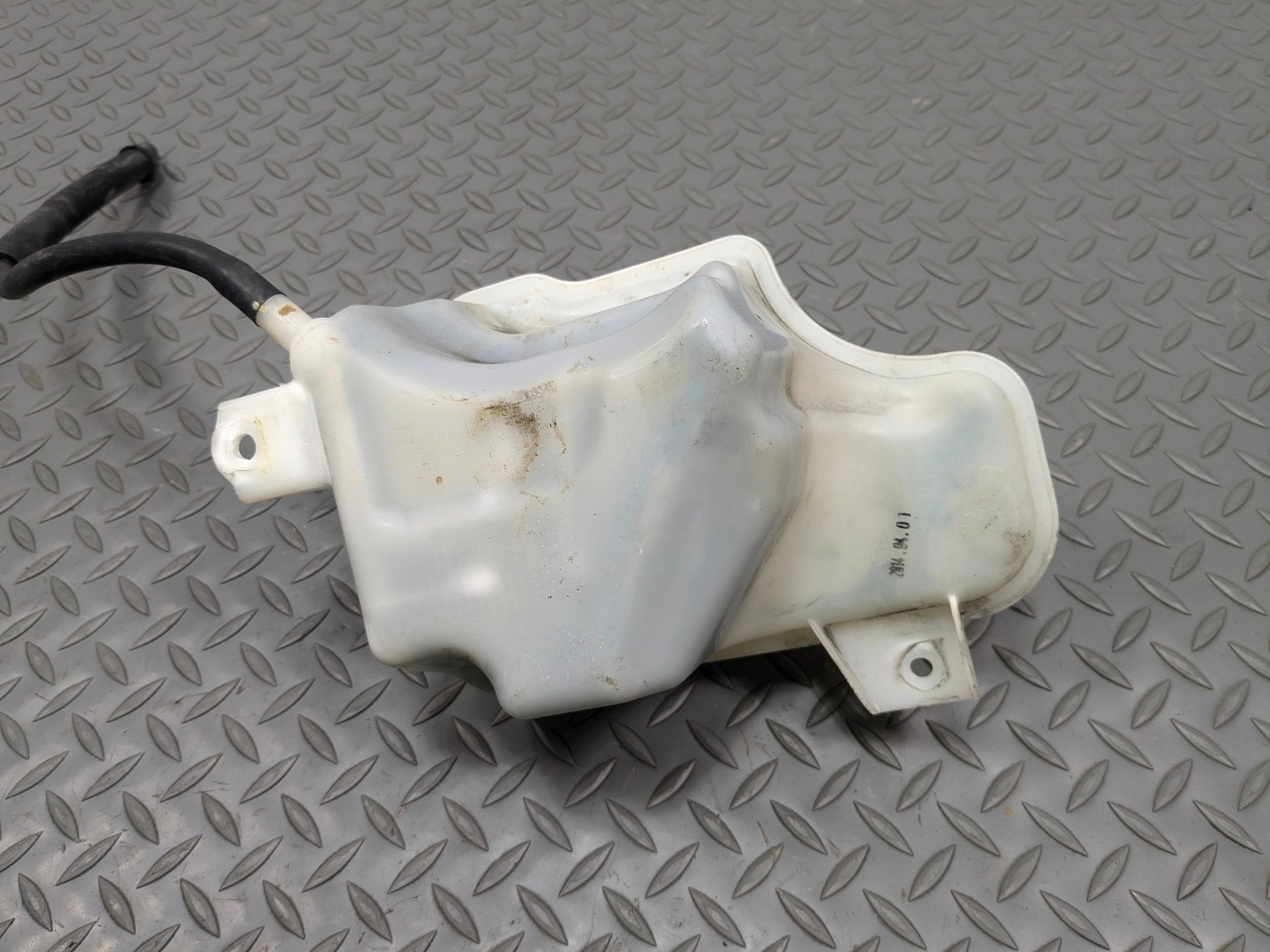 2012 - 2014 HYUNDAI AZERA OEM COOLANT RECOVERY BOTTLE EXPANSION RESERVOIR TANK