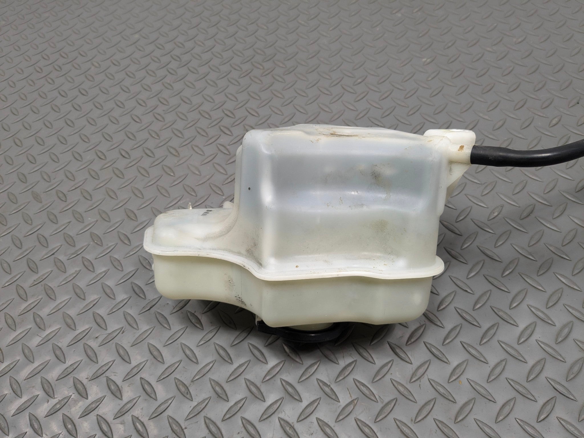 2012 - 2014 HYUNDAI AZERA OEM COOLANT RECOVERY BOTTLE EXPANSION RESERVOIR TANK