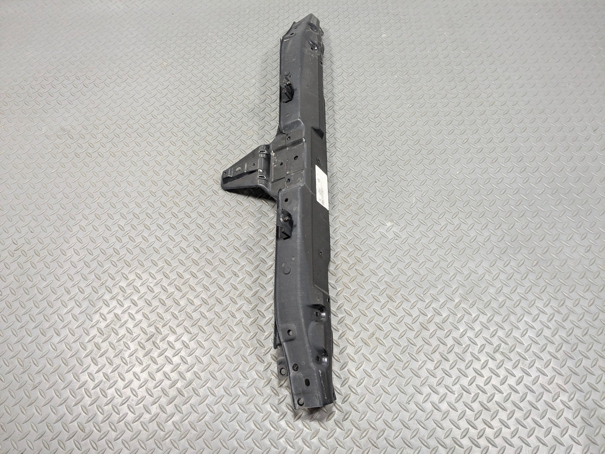 2012 - 2014 HYUNDAI AZERA OEM RADIATOR SUPPORT BRACKET ASSEMBLY GRAPHITE BLACK