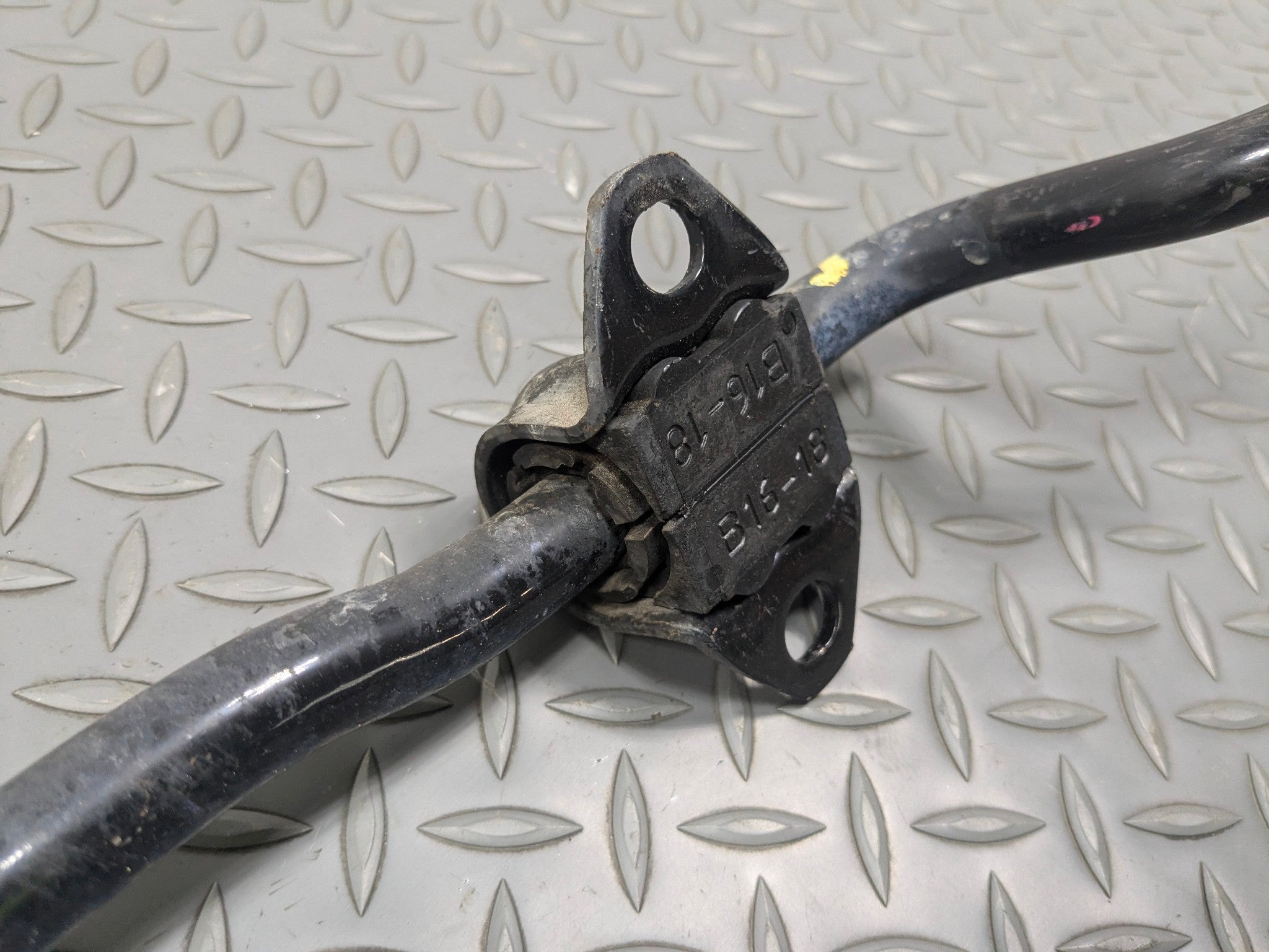 2012 - 2014 HYUNDAI AZERA OEM SUSPENSION STABILIZER BAR ANTI ROLL ROD REAR SIDE
