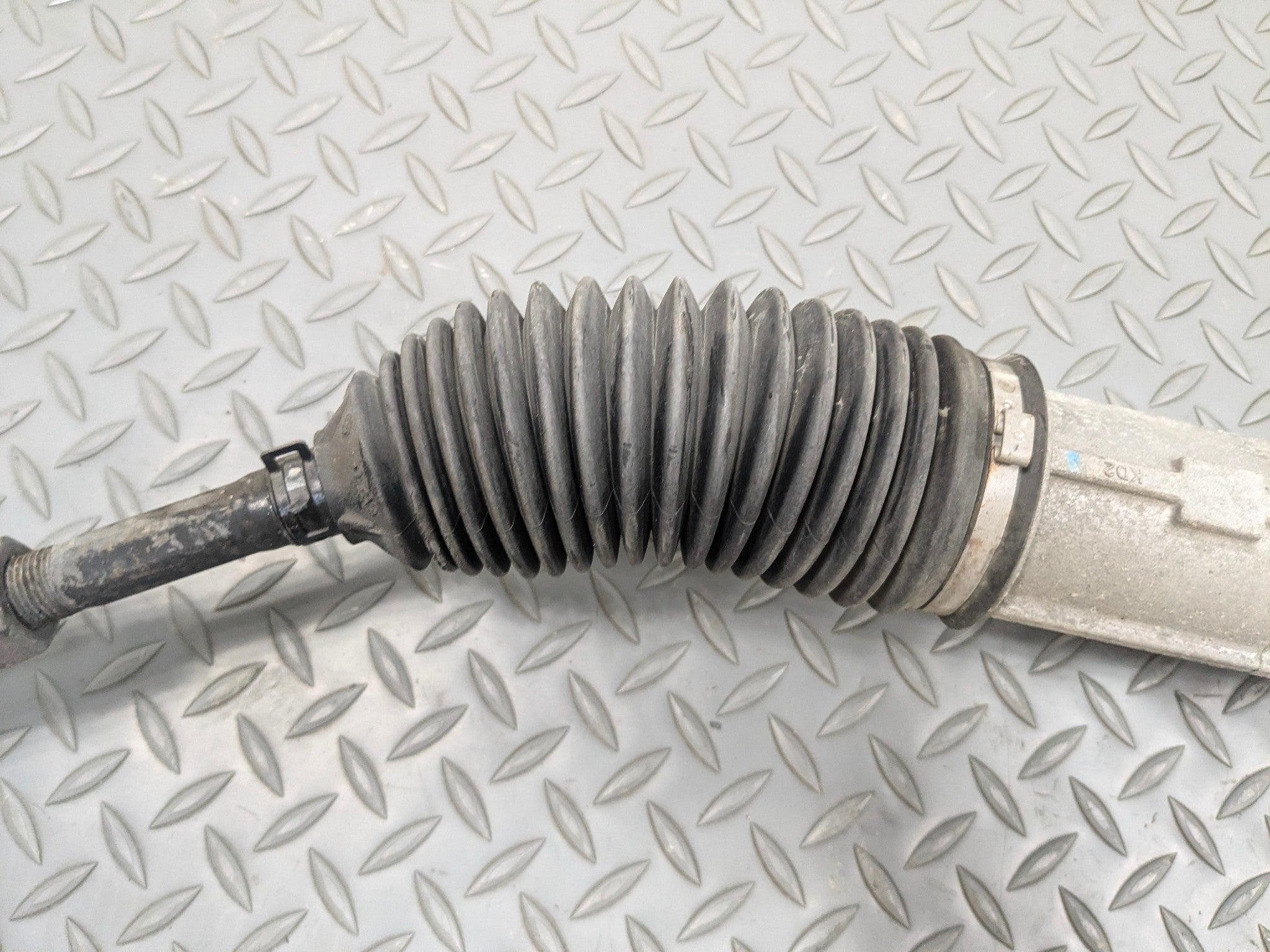 2012 - 2014 HYUNDAI AZERA OEM POWER STEERING GEAR RACK AND PINION ASSEMBLY