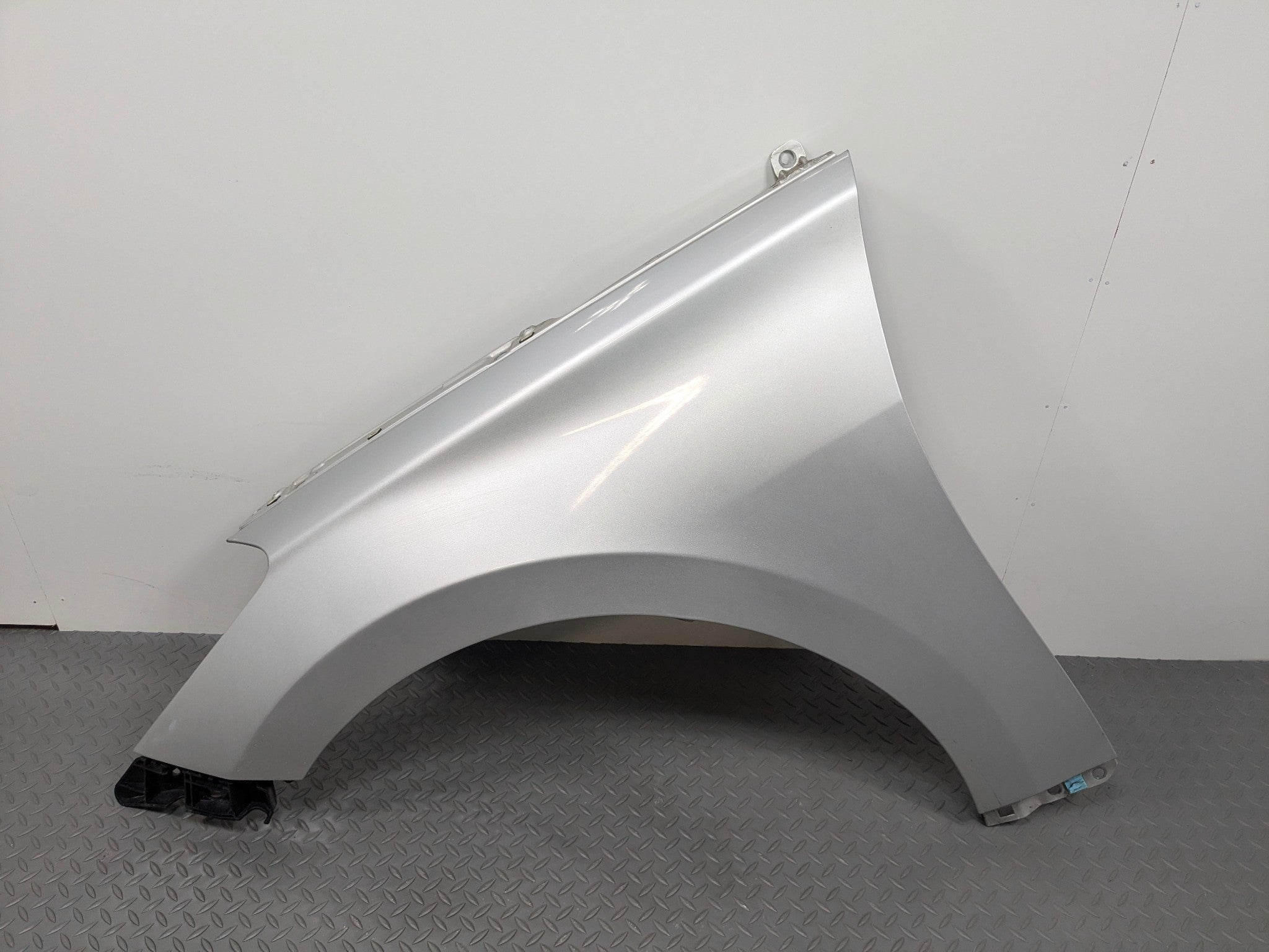 2012 - 2014 HYUNDAI AZERA OEM FENDER COVER PANEL FRONT LEFT DRIVER SIDE