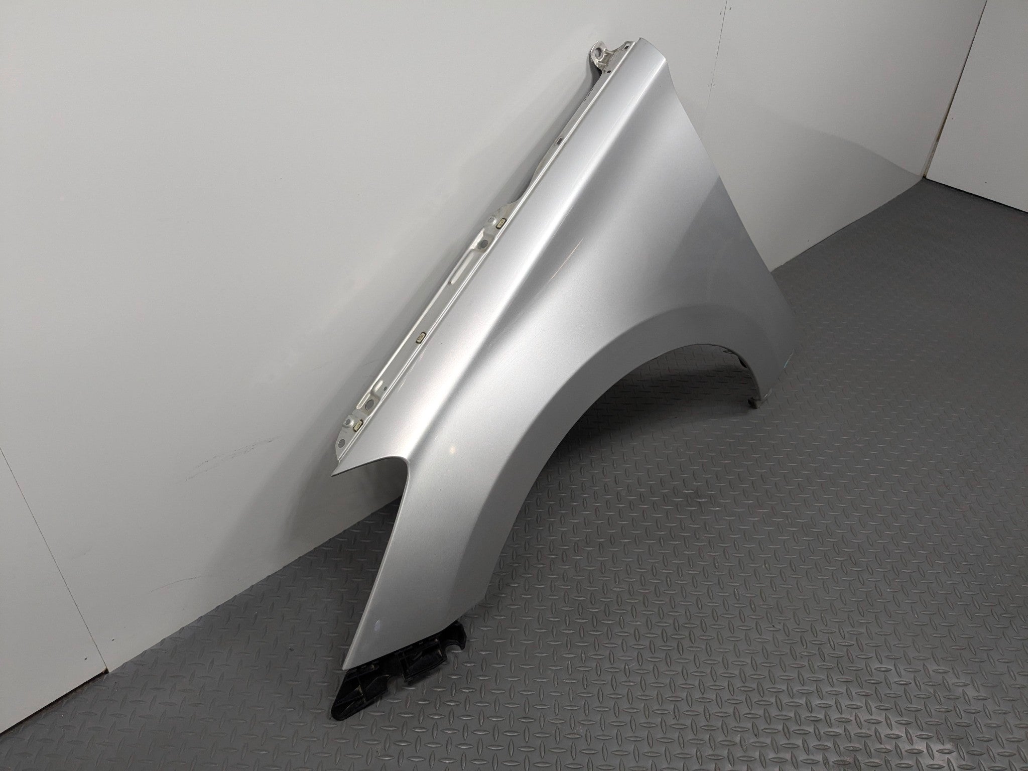 2012 - 2014 HYUNDAI AZERA OEM FENDER COVER PANEL FRONT LEFT DRIVER SIDE