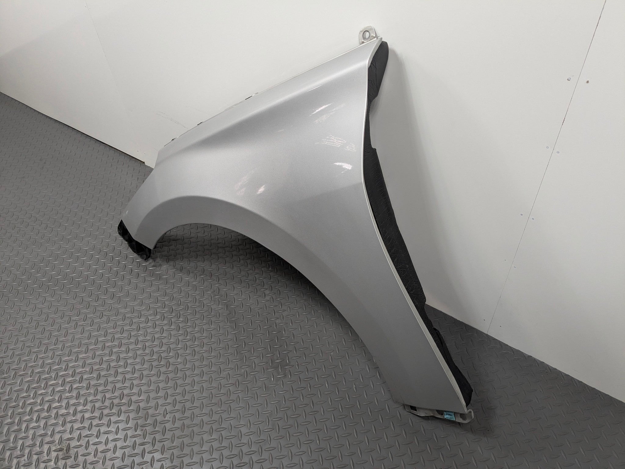 2012 - 2014 HYUNDAI AZERA OEM FENDER COVER PANEL FRONT LEFT DRIVER SIDE