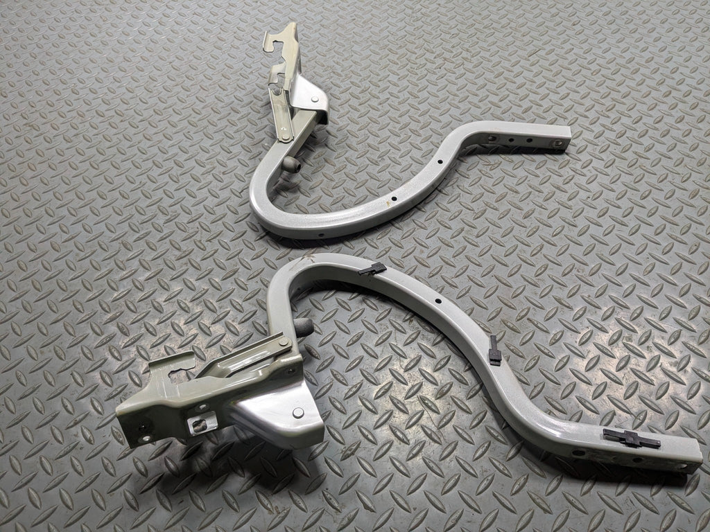 2012 - 2014 HYUNDAI AZERA OEM TAIL GATE HINGE SET REAR LEFT AND RIGHT TRUNK LID