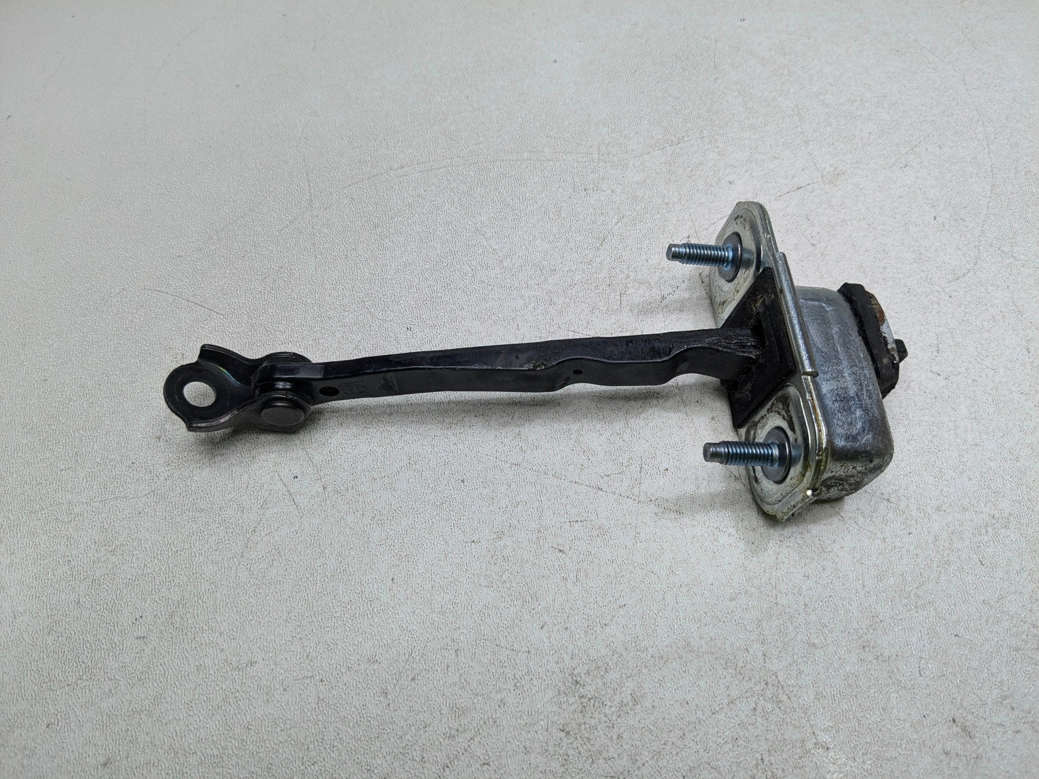 2012 - 2014 HYUNDAI AZERA OEM DOOR CHECK STRAP STOPPER FRONT LEFT DRIVER SIDE