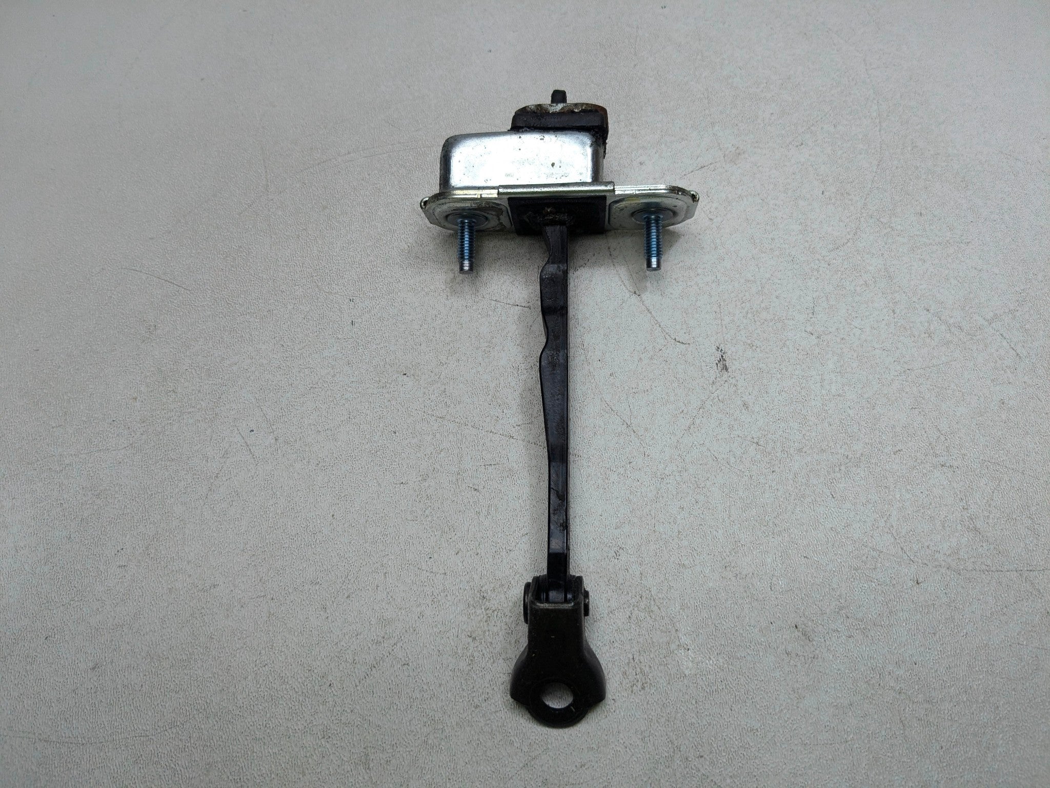 2012 - 2014 HYUNDAI AZERA OEM DOOR CHECK STRAP STOPPER FRONT LEFT DRIVER SIDE