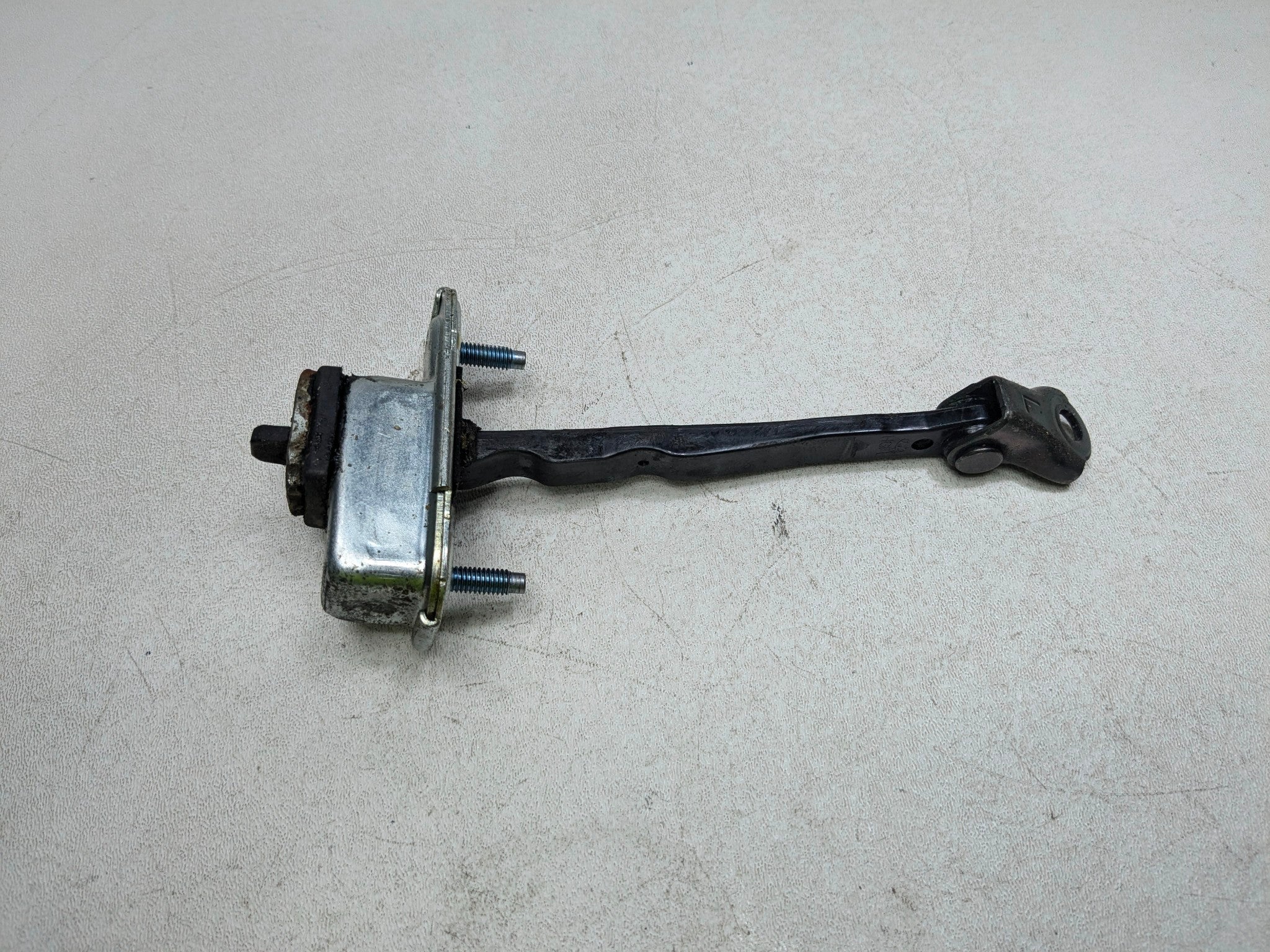 2012 - 2014 HYUNDAI AZERA OEM DOOR CHECK STRAP STOPPER FRONT LEFT DRIVER SIDE