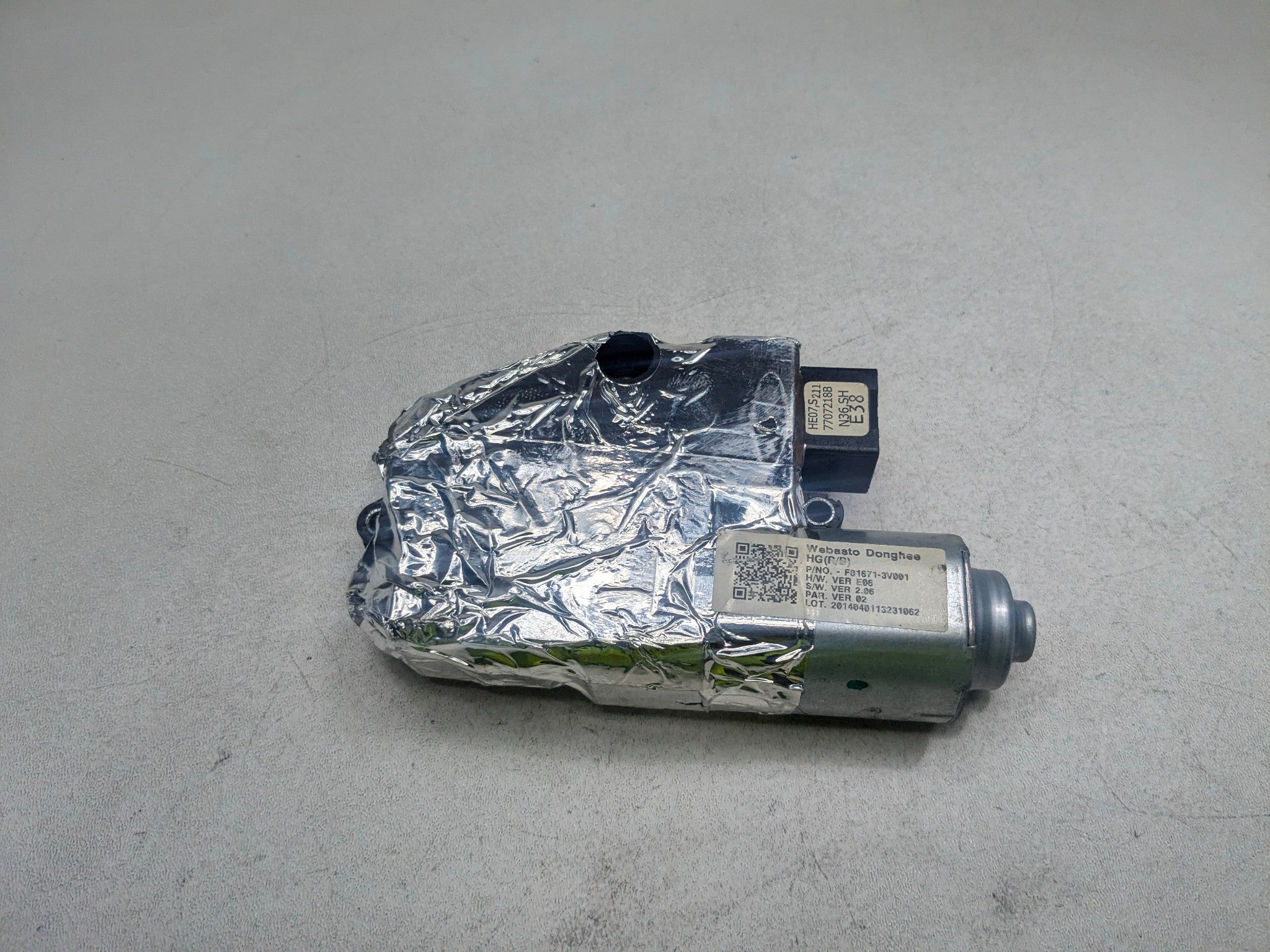 2012 - 2014 HYUNDAI AZERA OEM PANORAMIC SUNROOF MOTOR FITS