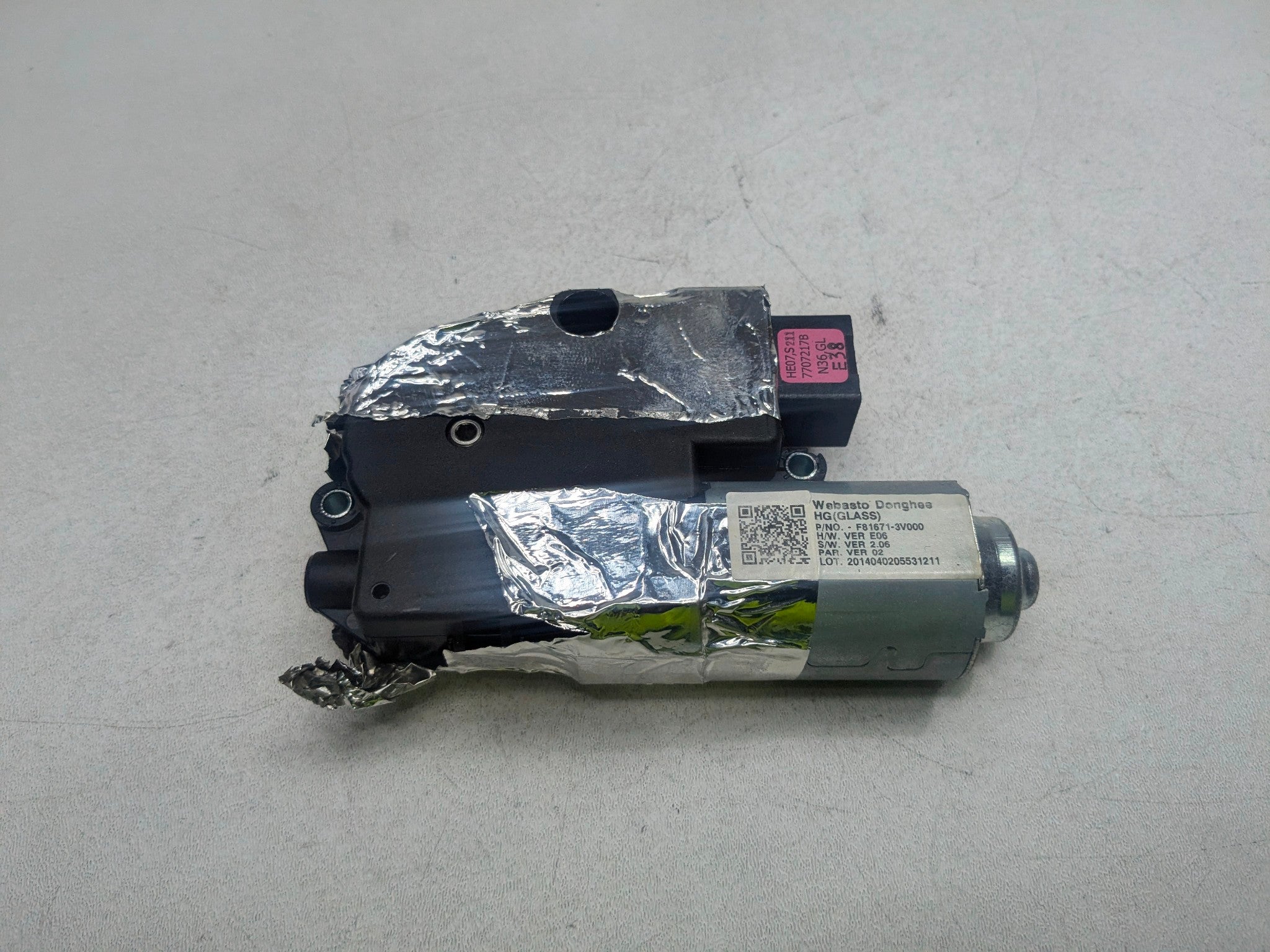 2012 - 2014 HYUNDAI AZERA OEM PANORAMIC GLASS SUNROOF MOTOR FITS
