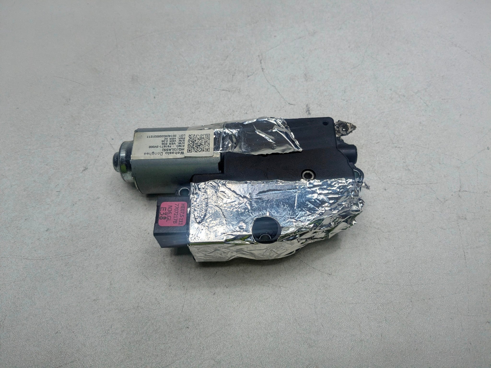 2012 - 2014 HYUNDAI AZERA OEM PANORAMIC GLASS SUNROOF MOTOR FITS