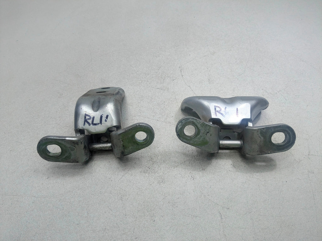 2012 - 2014 HYUNDAI AZERA OEM DOOR HINGES UPPER AND LOWER REAR LEFT DRIVER SIDE