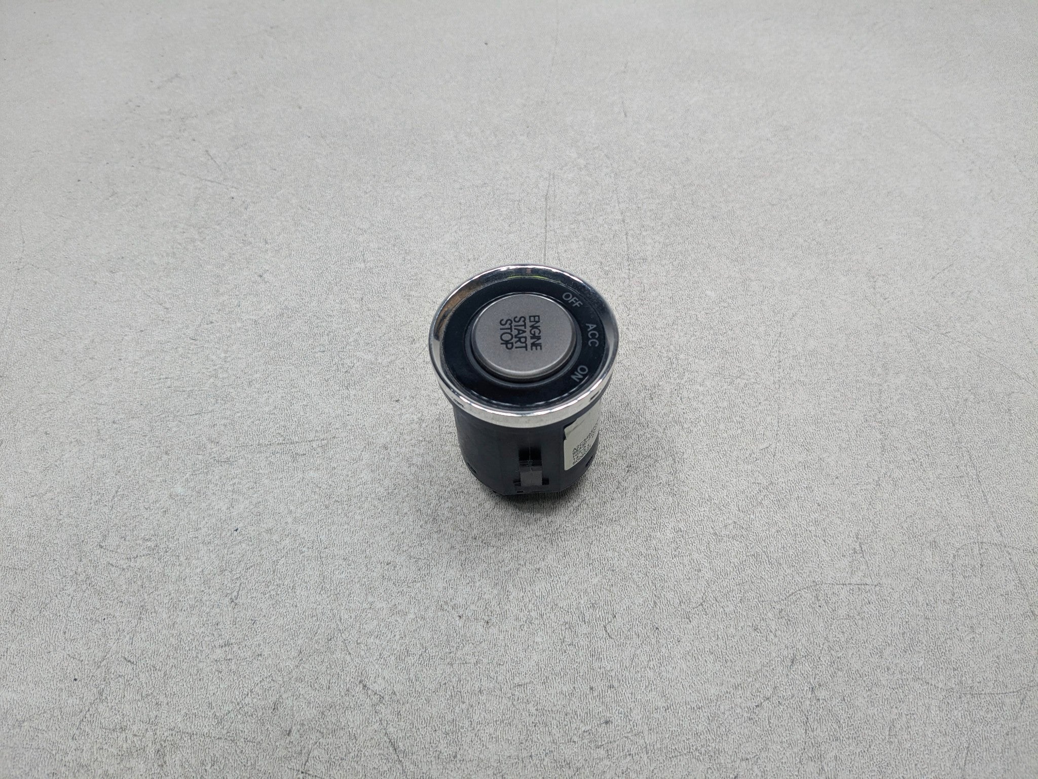 2012 - 2014 HYUNDAI AZERA OEM START STOP ENGINE IGNITION SWITCH CONTROL BUTTON