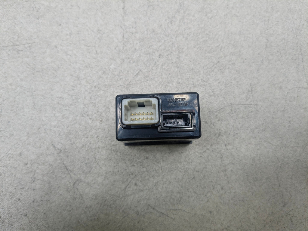 2012 - 2014 HYUNDAI AZERA OEM AUXILIARY JACK USB IPOD MODULE UNIT