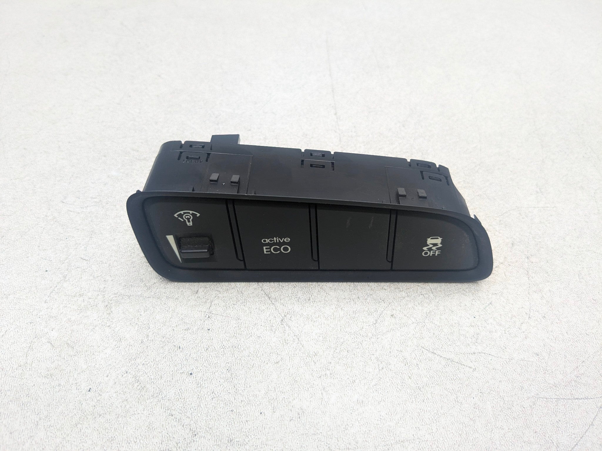 2012 - 2014 HYUNDAI AZERA OEM TRACTION ECO DIMMER COMBINATION SWITCH PANEL