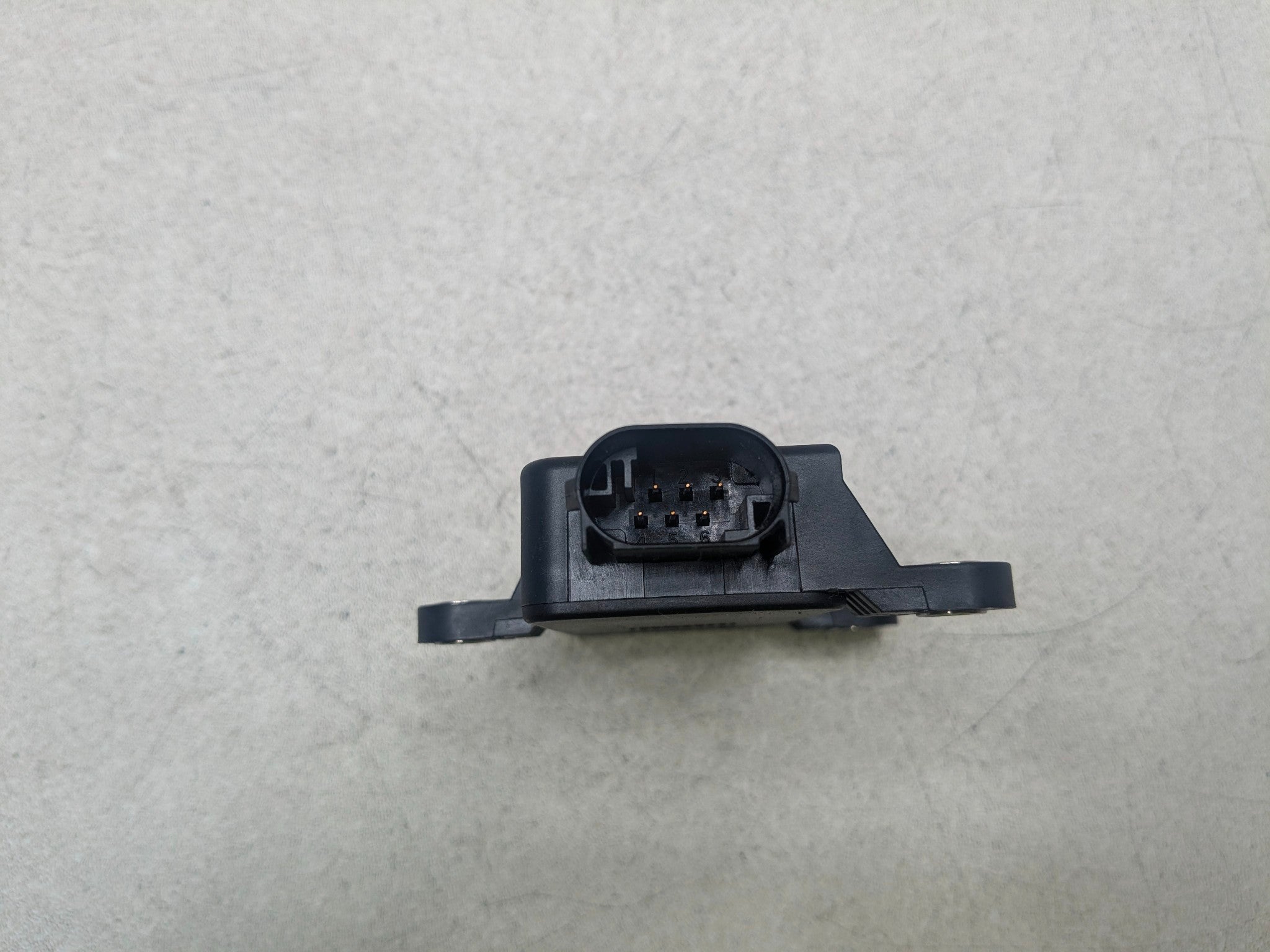 2012 - 2014 HYUNDAI AZERA OEM YAW RATE STABILITY SPEED SENSOR MODULE UNIT