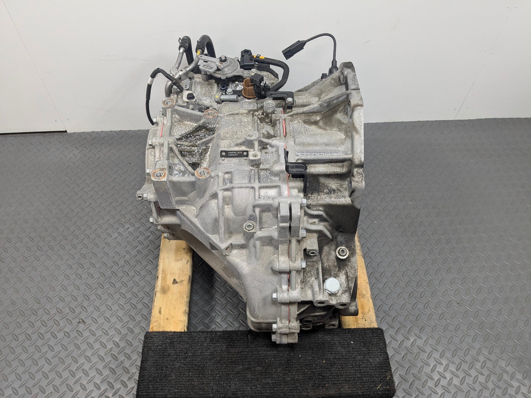 2012 - 2014 HYUNDAI AZERA OEM AUTOMATIC TRANSMISSION GEARBOX ASSEMBLY 6-SPEED