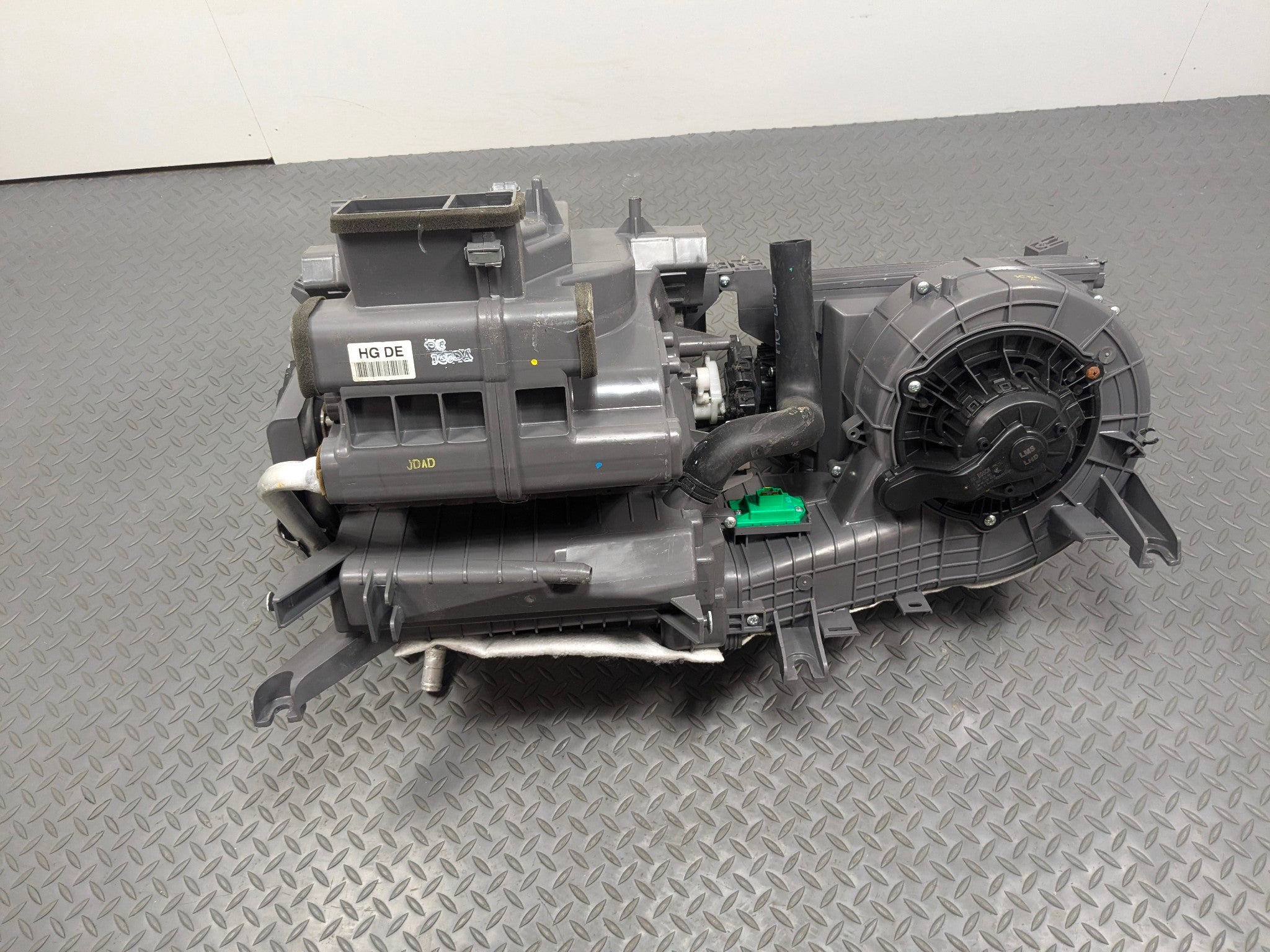 2012 - 2014 HYUNDAI AZERA OEM HVAC AC EVAPORATOR CLIMATE HEATER ASSEMBLY
